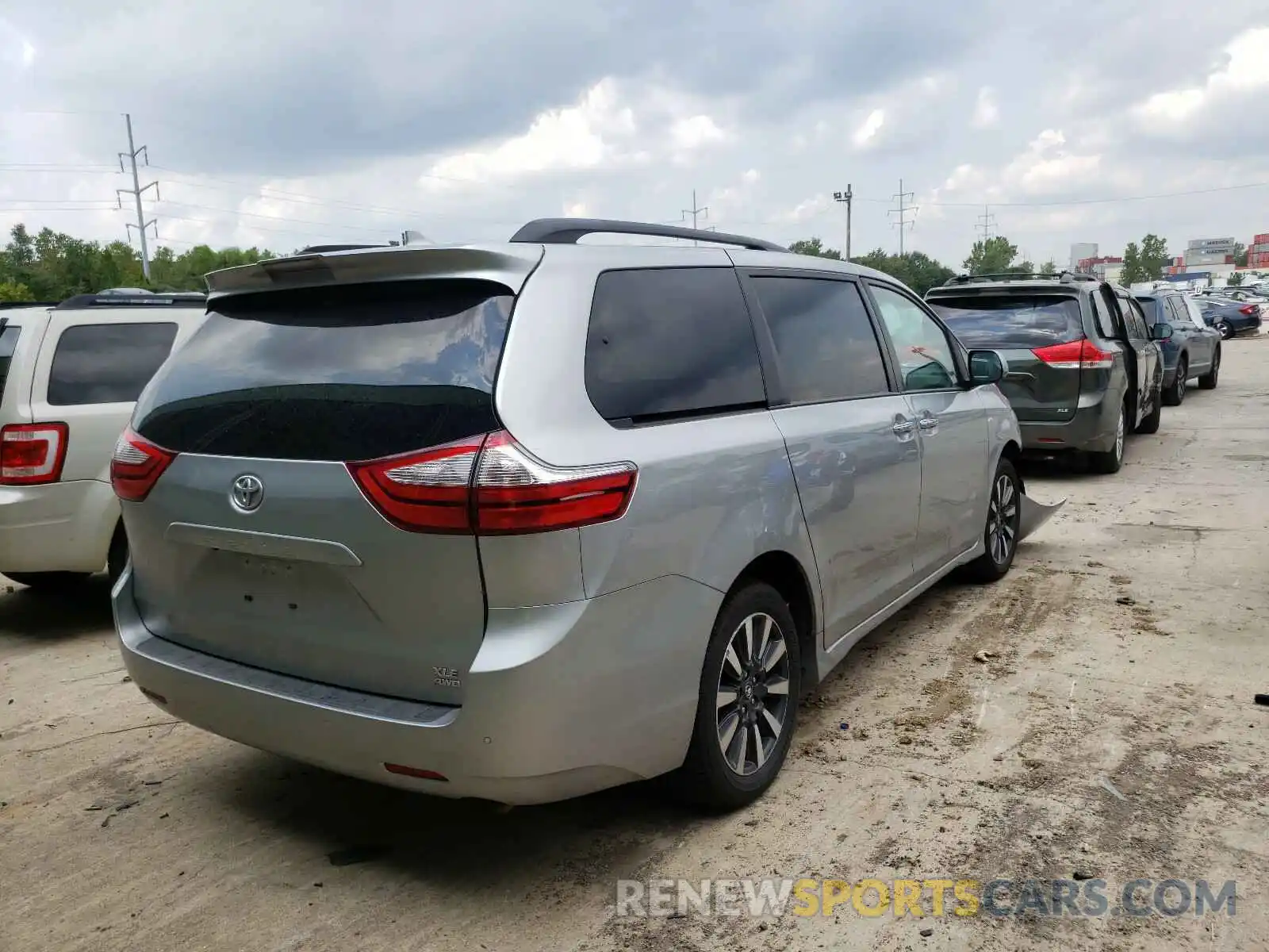 4 Фотография поврежденного автомобиля 5TDDZ3DCXKS226575 TOYOTA SIENNA 2019