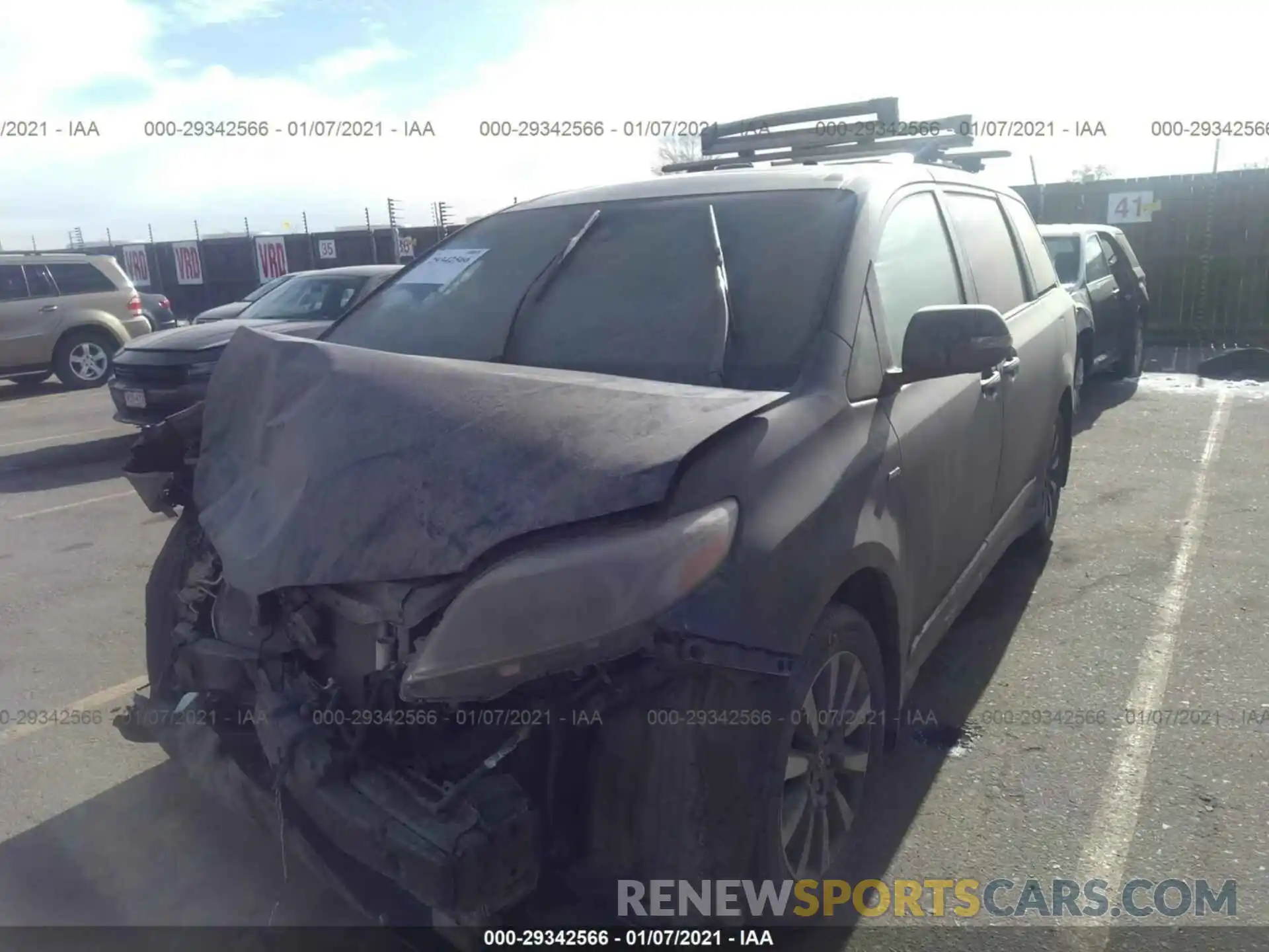 2 Photograph of a damaged car 5TDDZ3DCXKS226771 TOYOTA SIENNA 2019