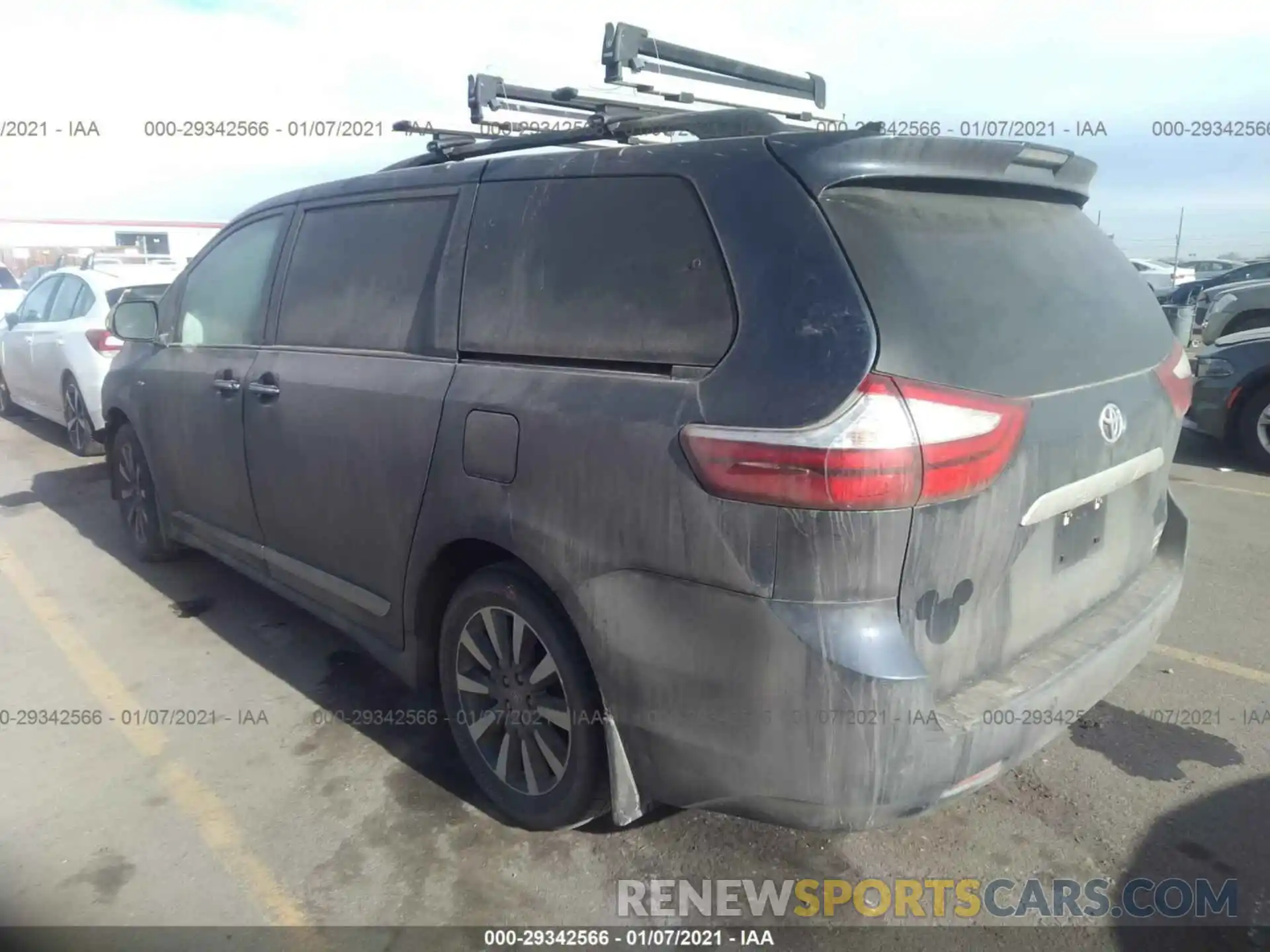 3 Фотография поврежденного автомобиля 5TDDZ3DCXKS226771 TOYOTA SIENNA 2019