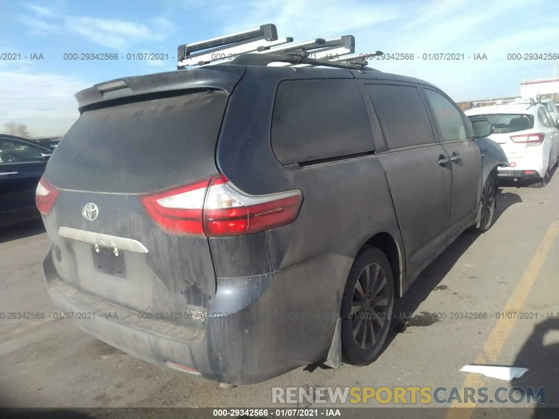 4 Фотография поврежденного автомобиля 5TDDZ3DCXKS226771 TOYOTA SIENNA 2019