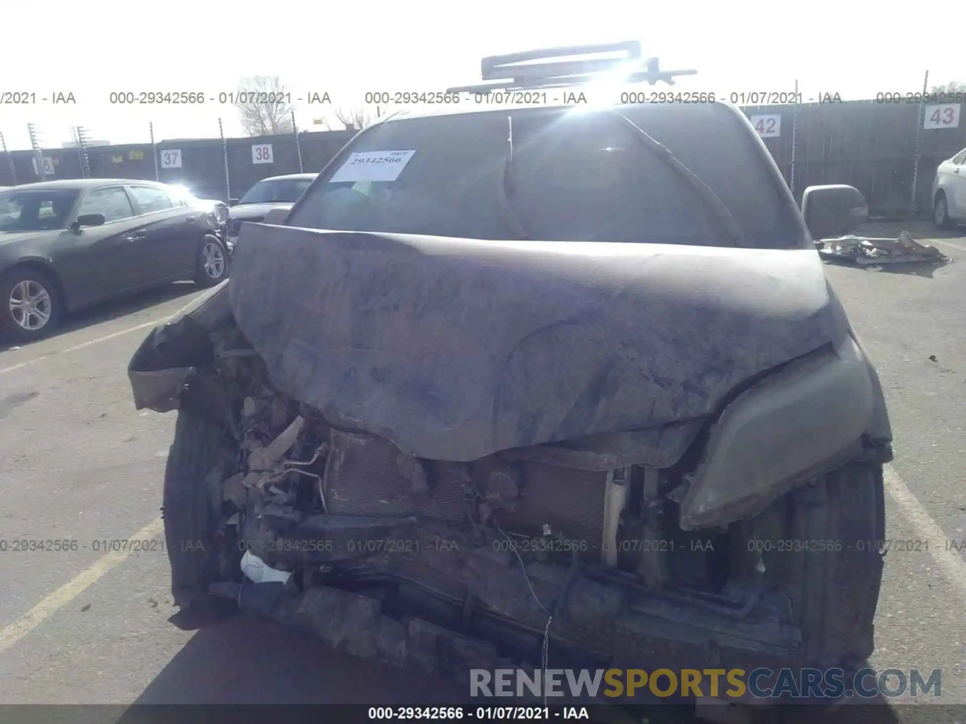 6 Photograph of a damaged car 5TDDZ3DCXKS226771 TOYOTA SIENNA 2019