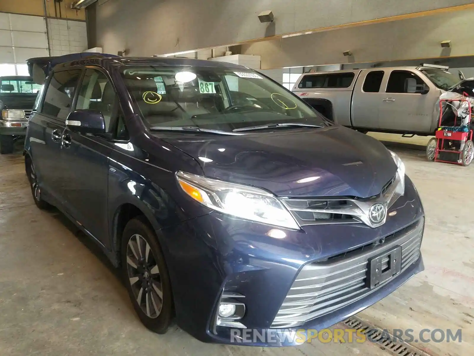 1 Photograph of a damaged car 5TDDZ3DCXKS227872 TOYOTA SIENNA 2019