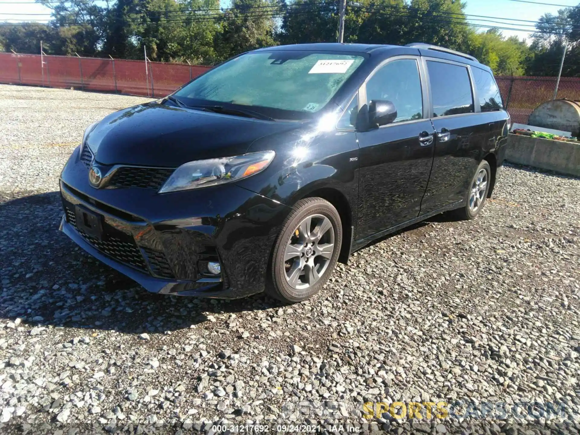 2 Фотография поврежденного автомобиля 5TDEZ3DC0KS216674 TOYOTA SIENNA 2019