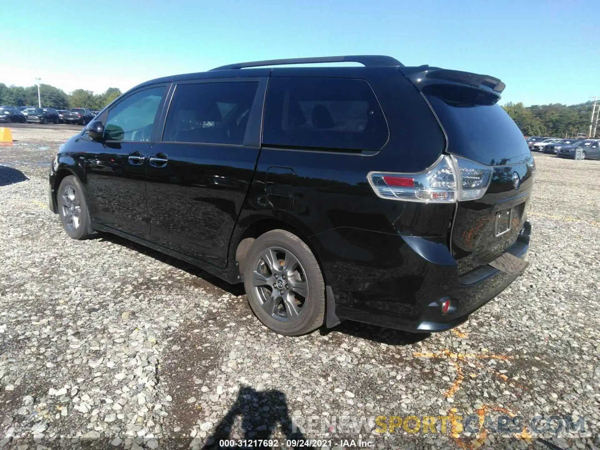 3 Фотография поврежденного автомобиля 5TDEZ3DC0KS216674 TOYOTA SIENNA 2019