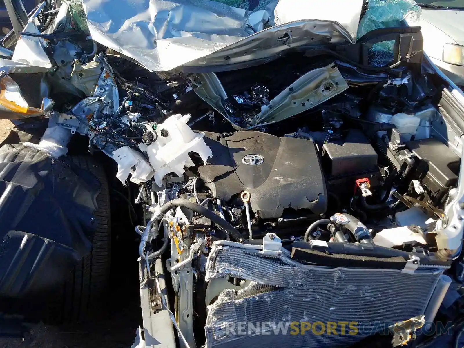 7 Photograph of a damaged car 5TDEZ3DC1KS223732 TOYOTA SIENNA 2019