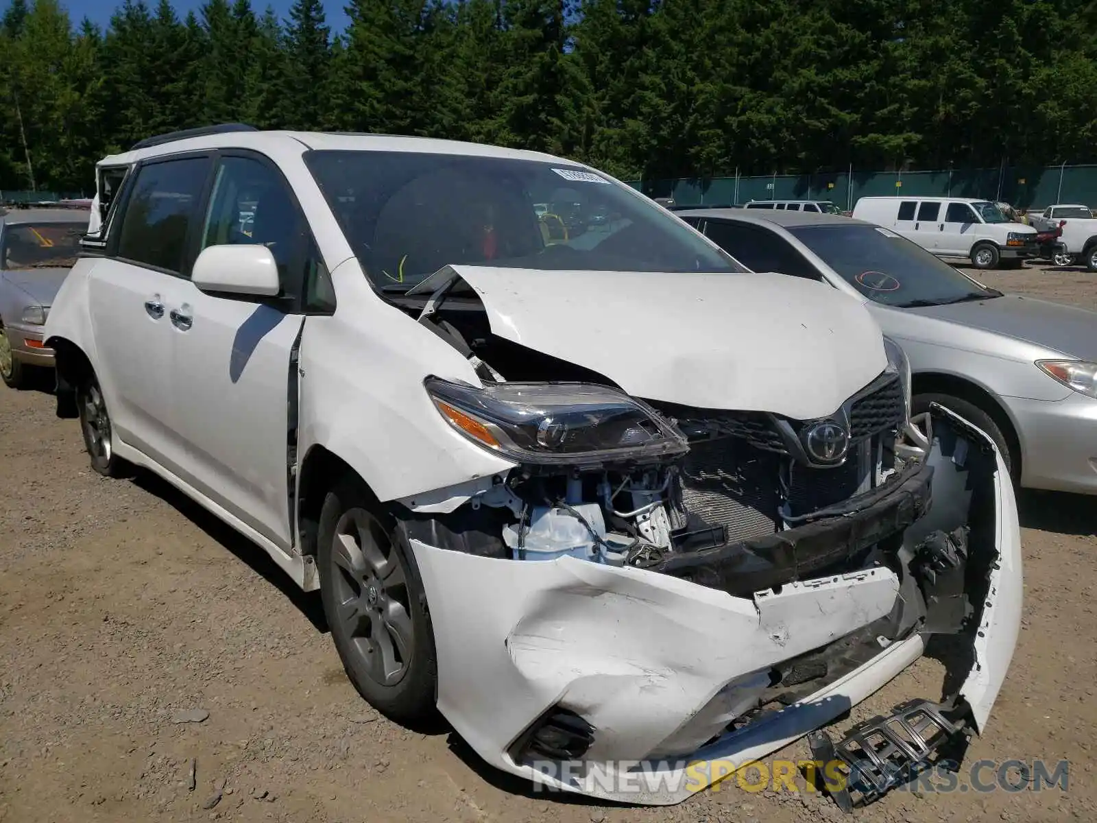 1 Photograph of a damaged car 5TDEZ3DC1KS225836 TOYOTA SIENNA 2019