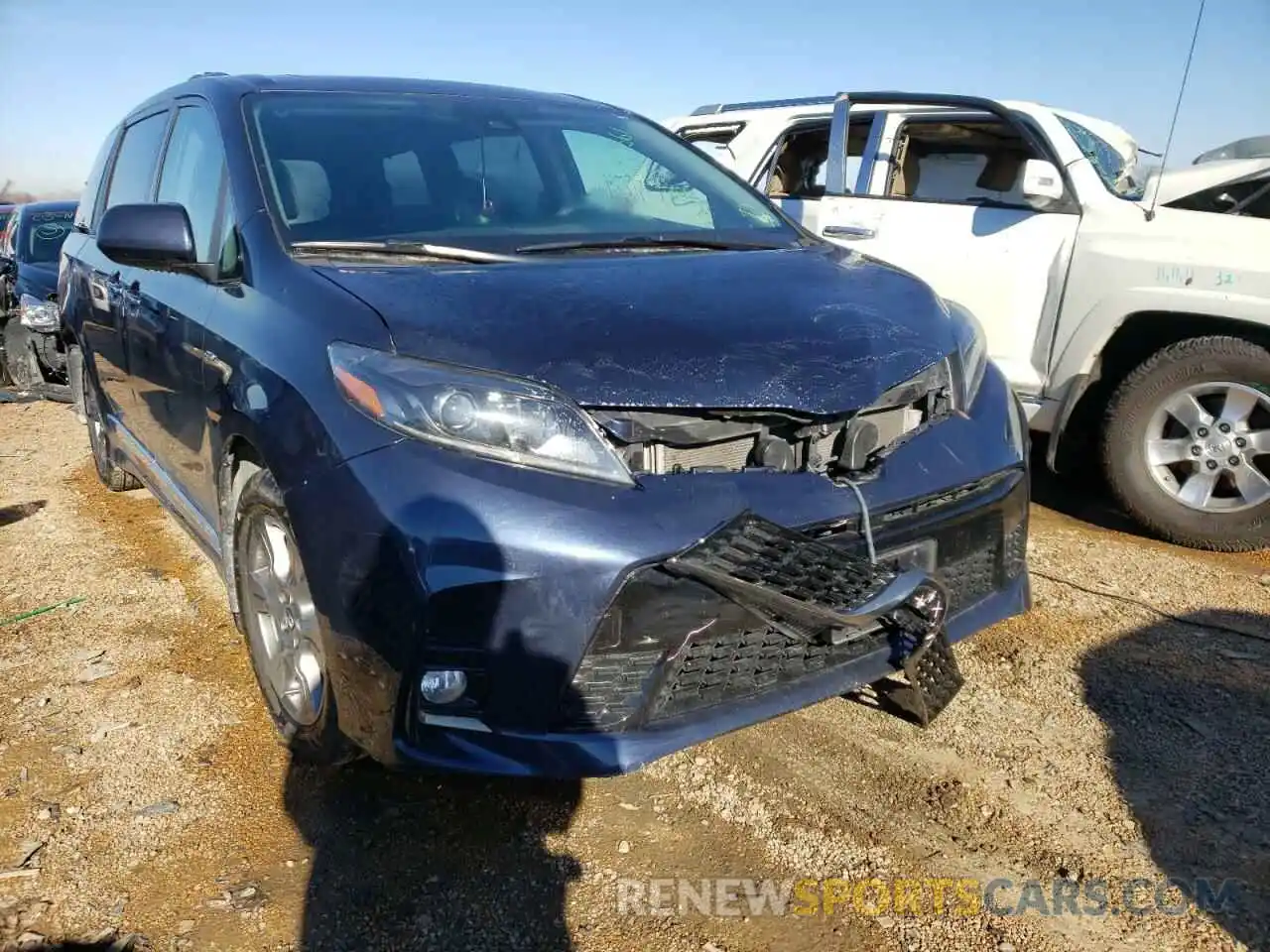 1 Photograph of a damaged car 5TDEZ3DC2KS210276 TOYOTA SIENNA 2019