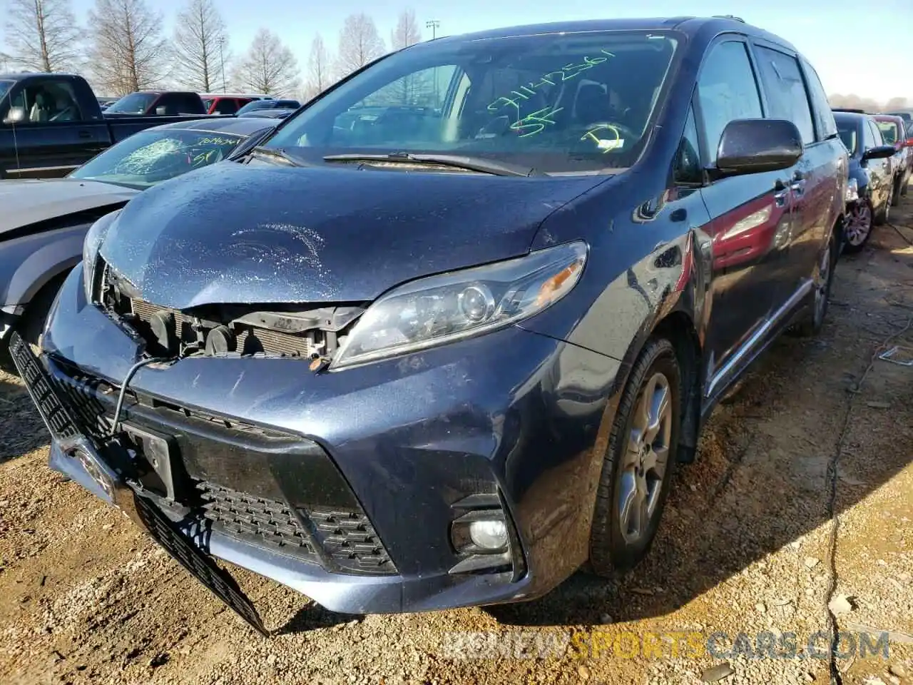 2 Фотография поврежденного автомобиля 5TDEZ3DC2KS210276 TOYOTA SIENNA 2019