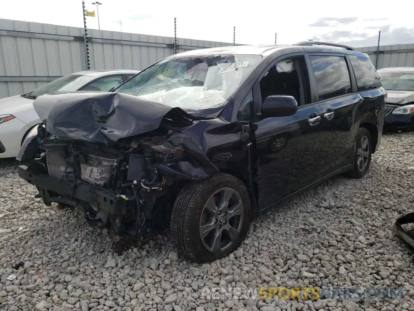 2 Фотография поврежденного автомобиля 5TDEZ3DC3KS212327 TOYOTA SIENNA 2019