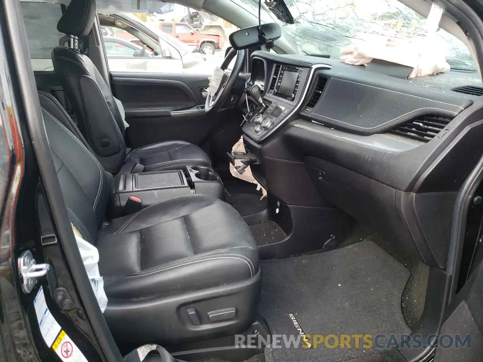 5 Photograph of a damaged car 5TDEZ3DC3KS212327 TOYOTA SIENNA 2019