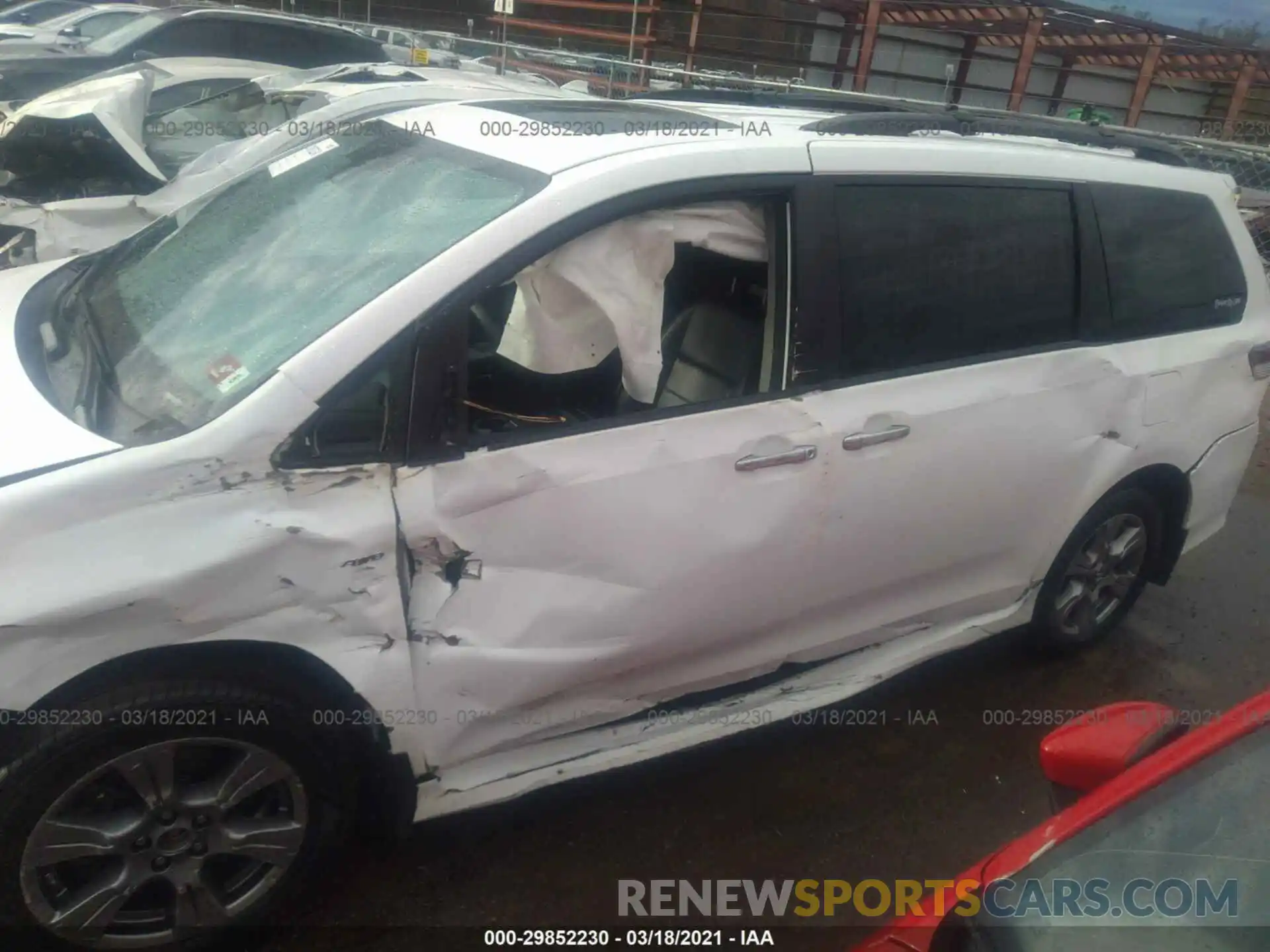 6 Photograph of a damaged car 5TDEZ3DC3KS219066 TOYOTA SIENNA 2019