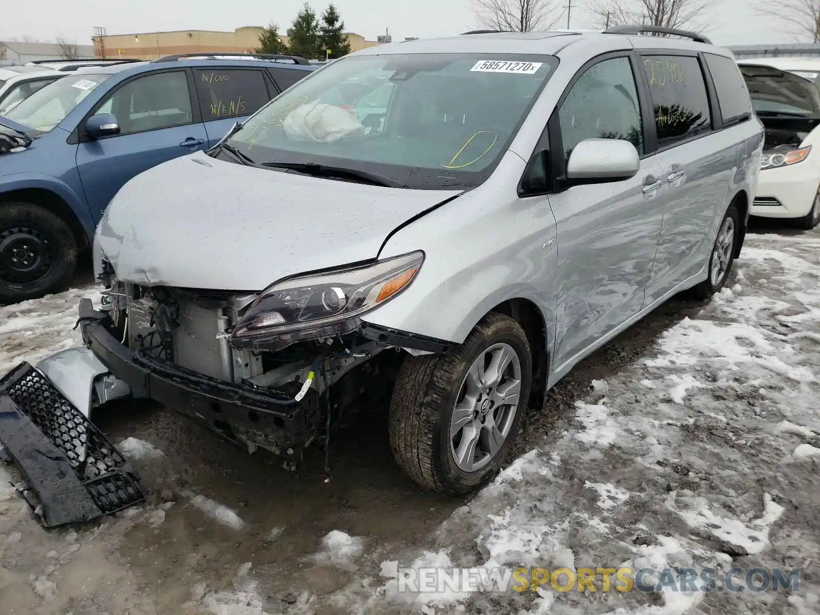 2 Фотография поврежденного автомобиля 5TDEZ3DC5KS213382 TOYOTA SIENNA 2019