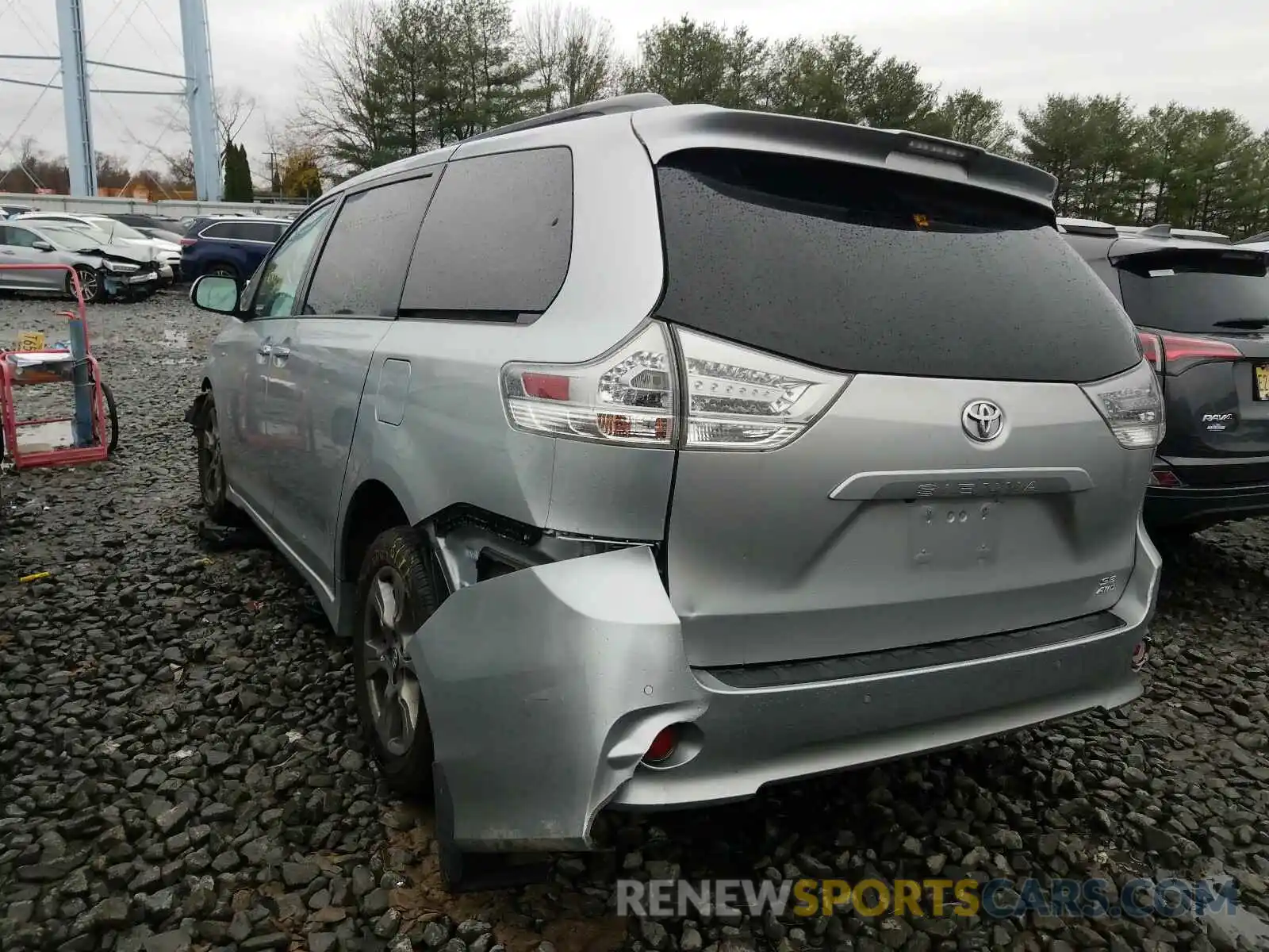 3 Фотография поврежденного автомобиля 5TDEZ3DC6KS213360 TOYOTA SIENNA 2019