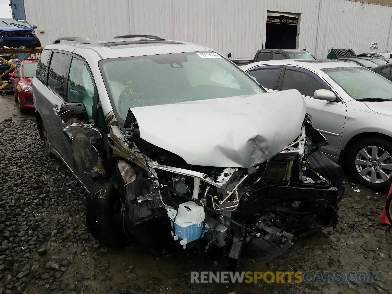 9 Фотография поврежденного автомобиля 5TDEZ3DC6KS213360 TOYOTA SIENNA 2019