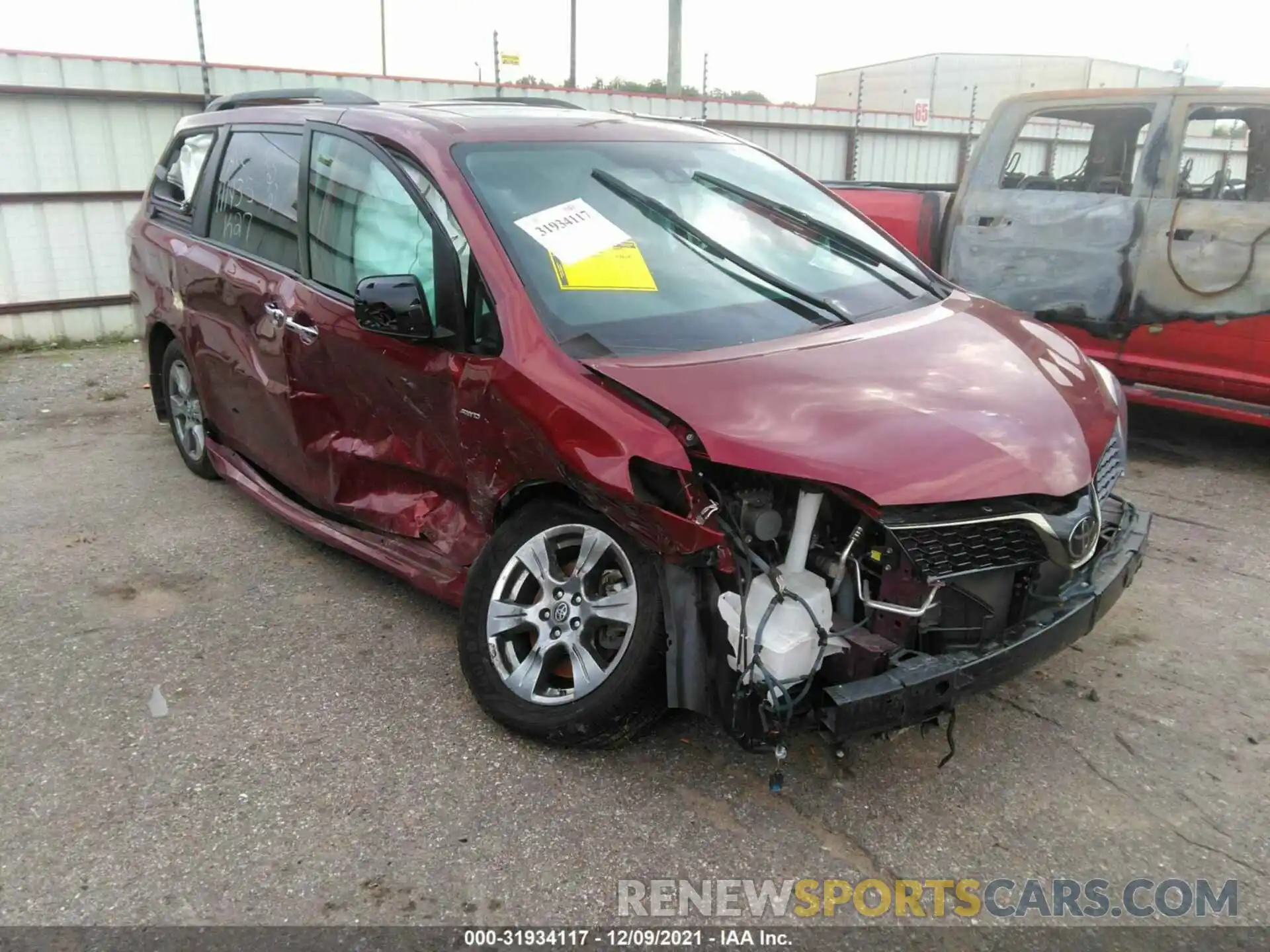 1 Photograph of a damaged car 5TDEZ3DC6KS216159 TOYOTA SIENNA 2019