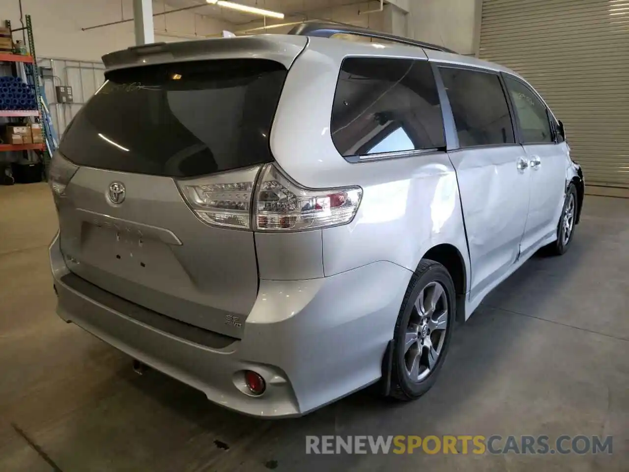 4 Фотография поврежденного автомобиля 5TDEZ3DC7KS215862 TOYOTA SIENNA 2019