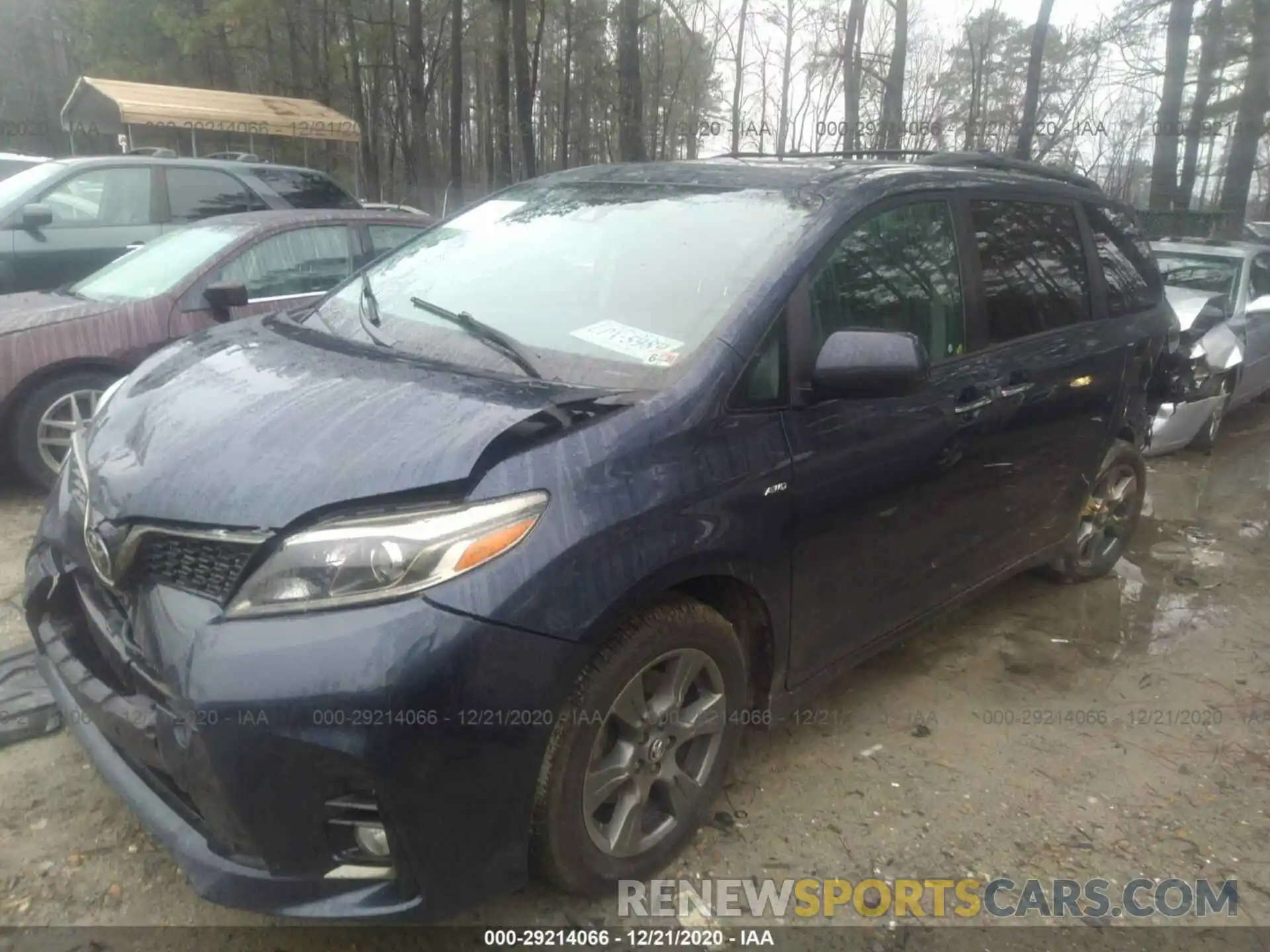 2 Photograph of a damaged car 5TDEZ3DC8KS215840 TOYOTA SIENNA 2019