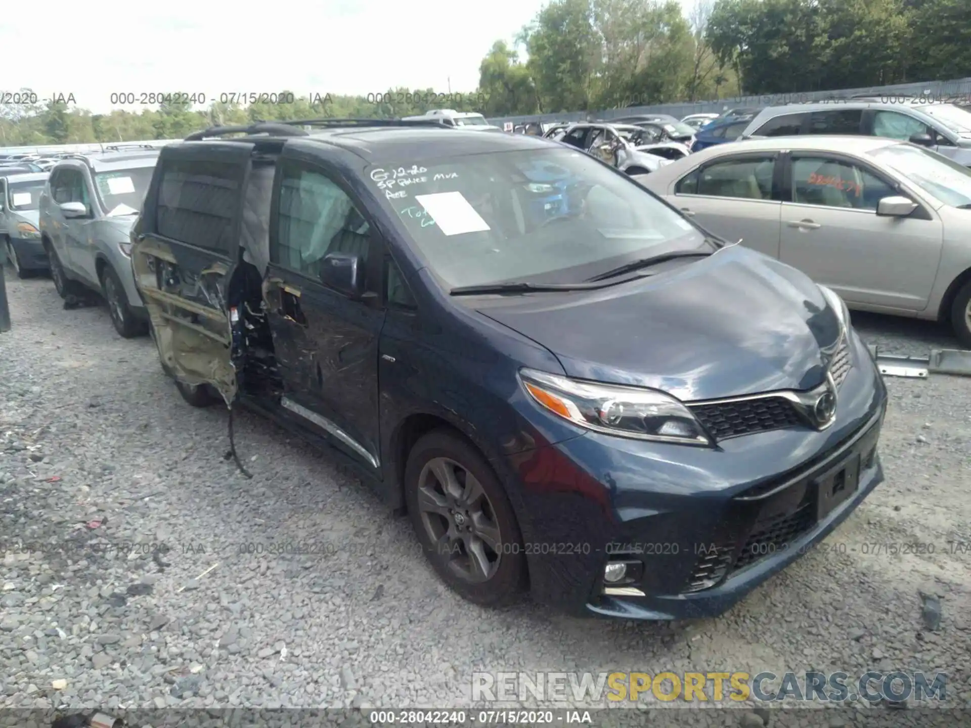 1 Фотография поврежденного автомобиля 5TDEZ3DC9KS223008 TOYOTA SIENNA 2019