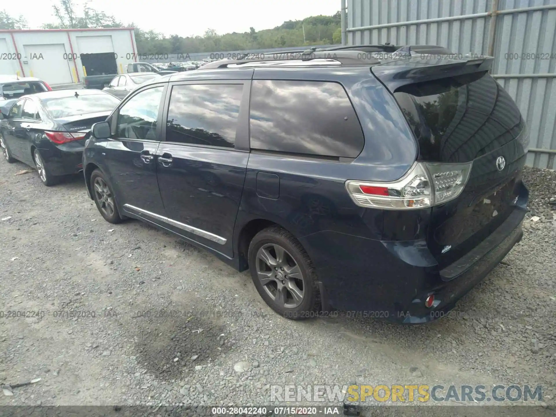 3 Фотография поврежденного автомобиля 5TDEZ3DC9KS223008 TOYOTA SIENNA 2019