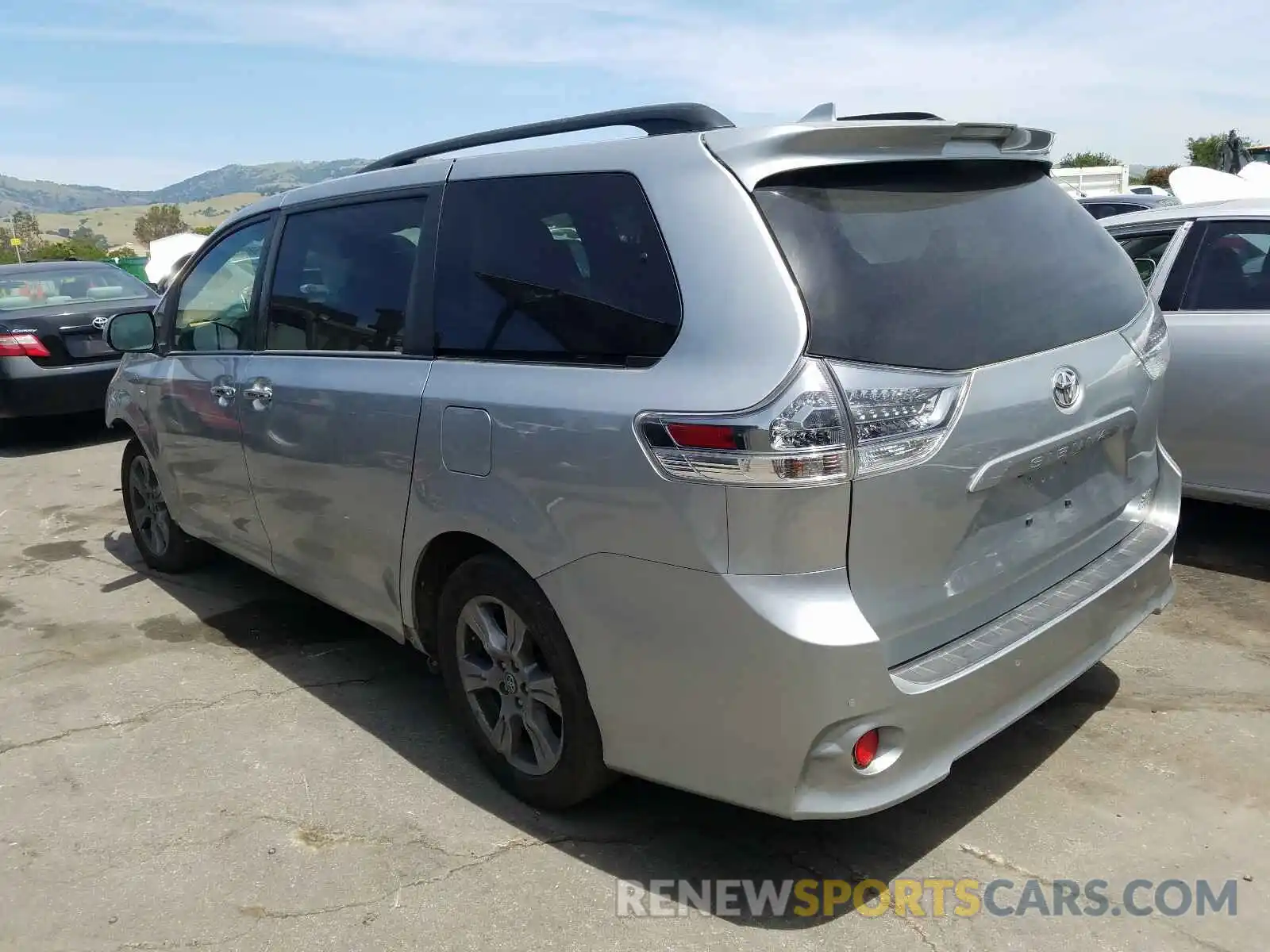 3 Фотография поврежденного автомобиля 5TDEZ3DCXKS209960 TOYOTA SIENNA 2019