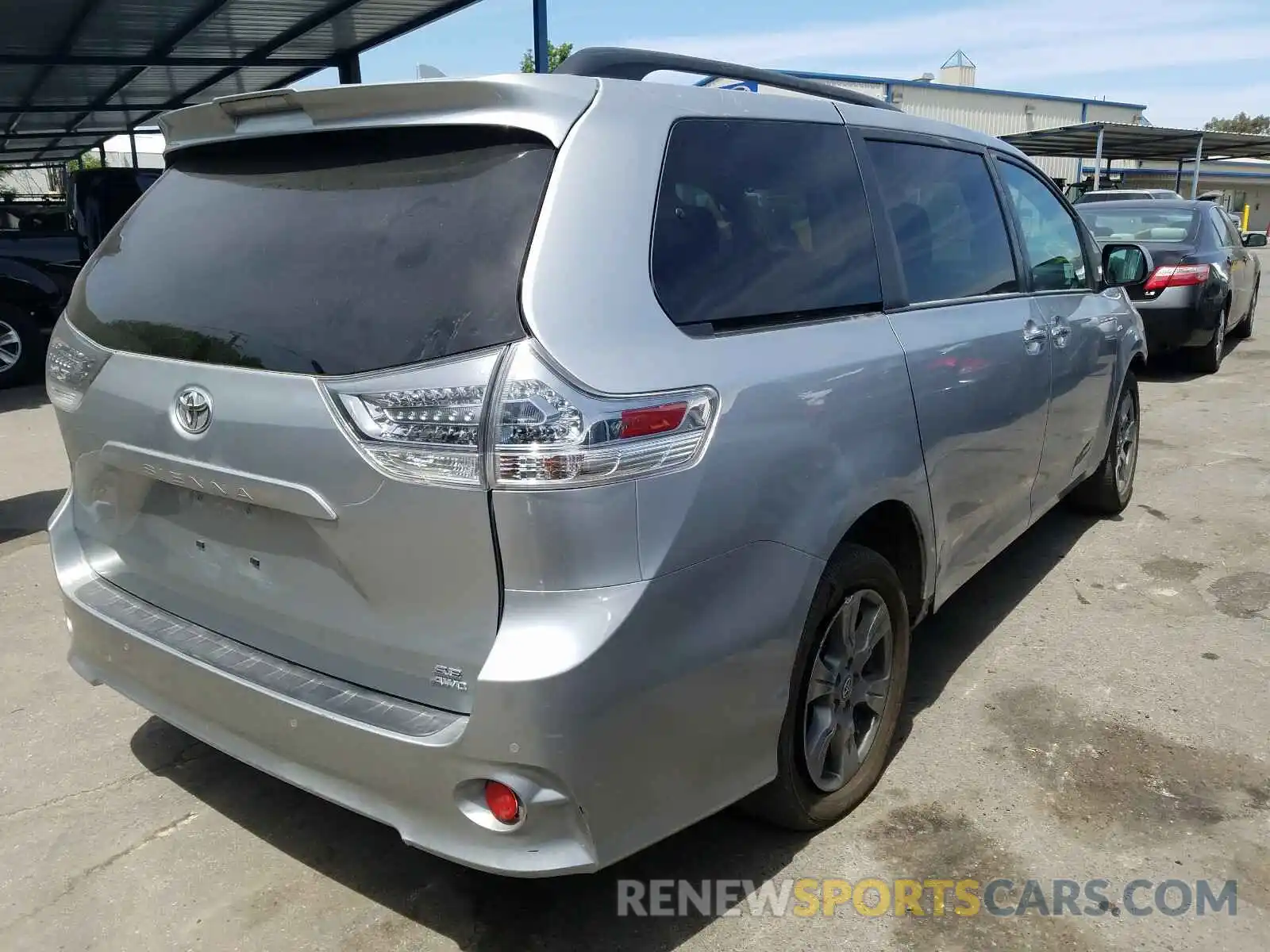 4 Фотография поврежденного автомобиля 5TDEZ3DCXKS209960 TOYOTA SIENNA 2019