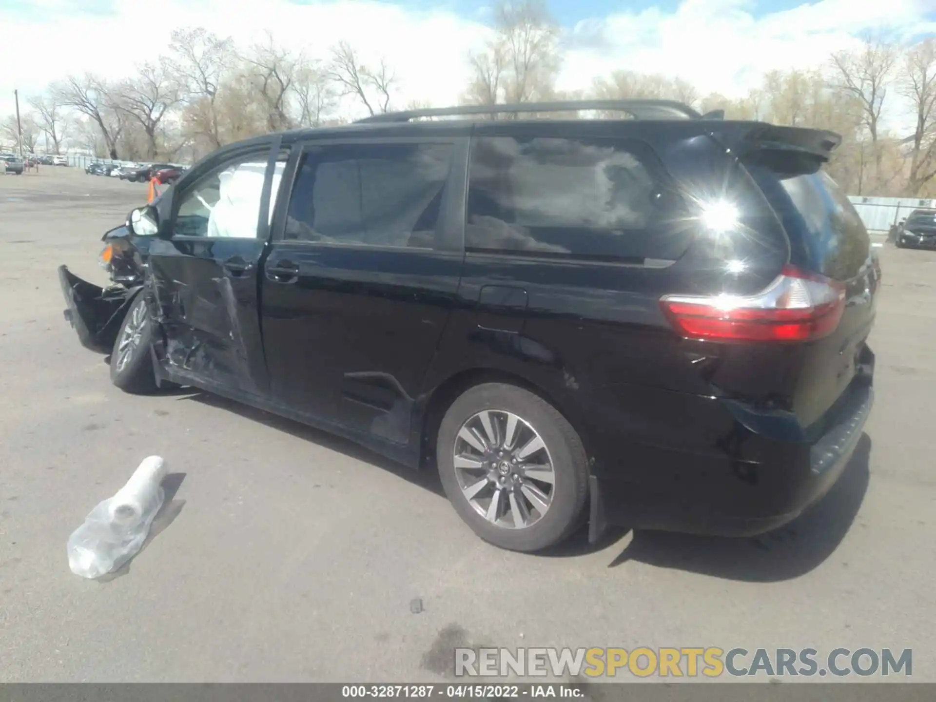 3 Фотография поврежденного автомобиля 5TDJZ3DC1KS218349 TOYOTA SIENNA 2019