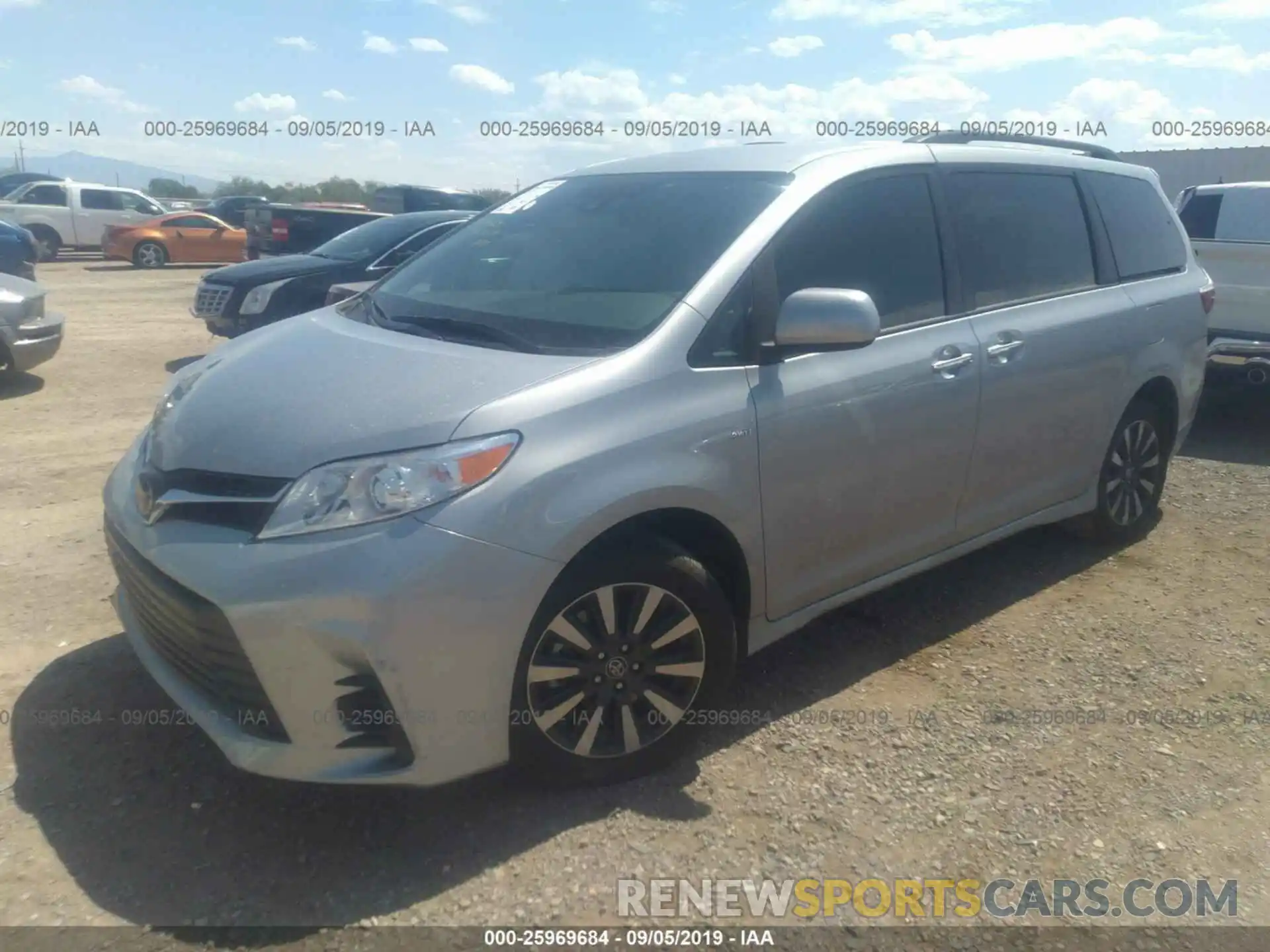 2 Photograph of a damaged car 5TDJZ3DC1KS219730 TOYOTA SIENNA 2019