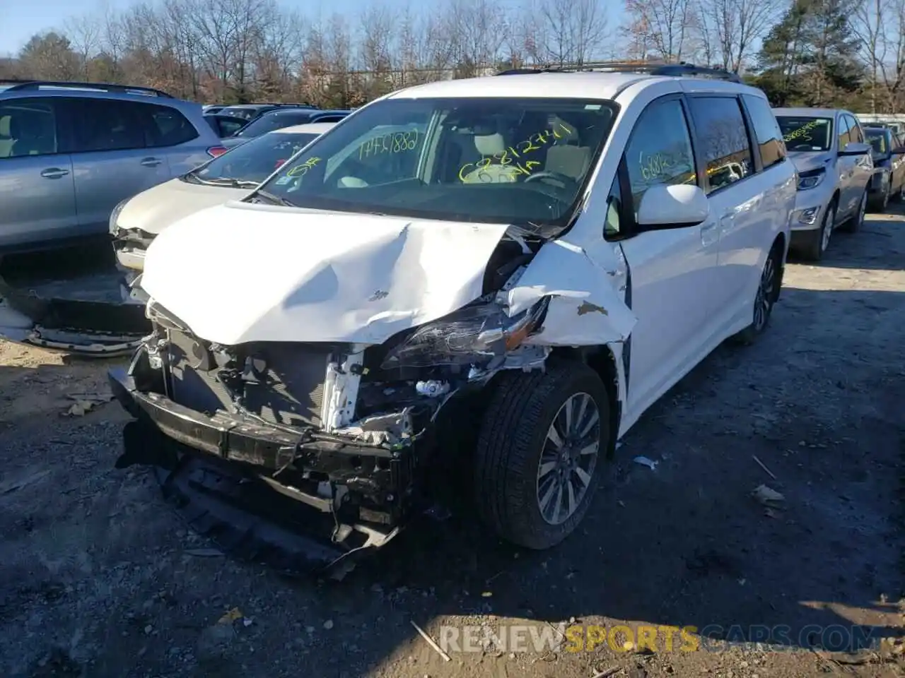 2 Photograph of a damaged car 5TDJZ3DC1KS223017 TOYOTA SIENNA 2019