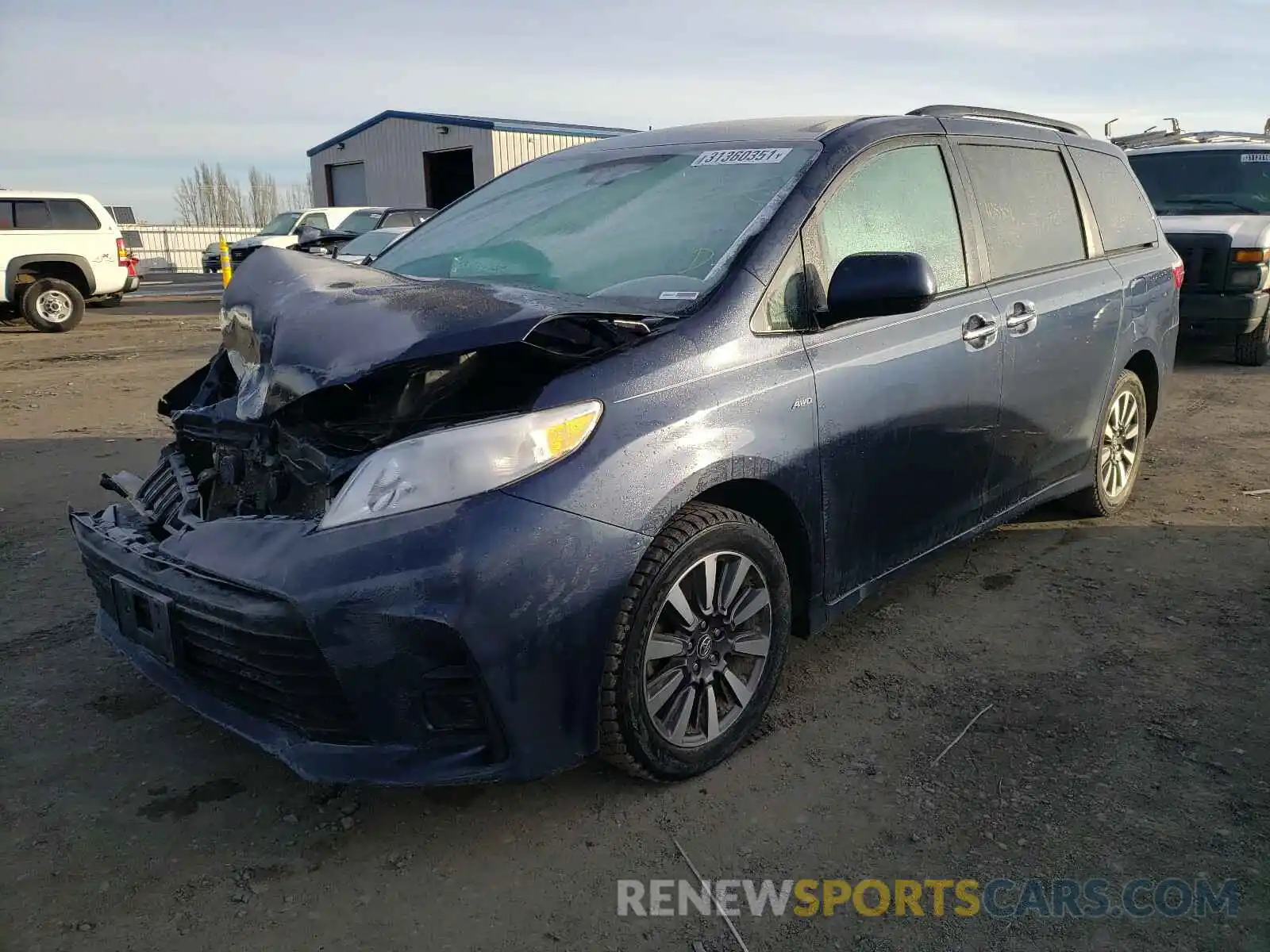 2 Photograph of a damaged car 5TDJZ3DC1KS225933 TOYOTA SIENNA 2019