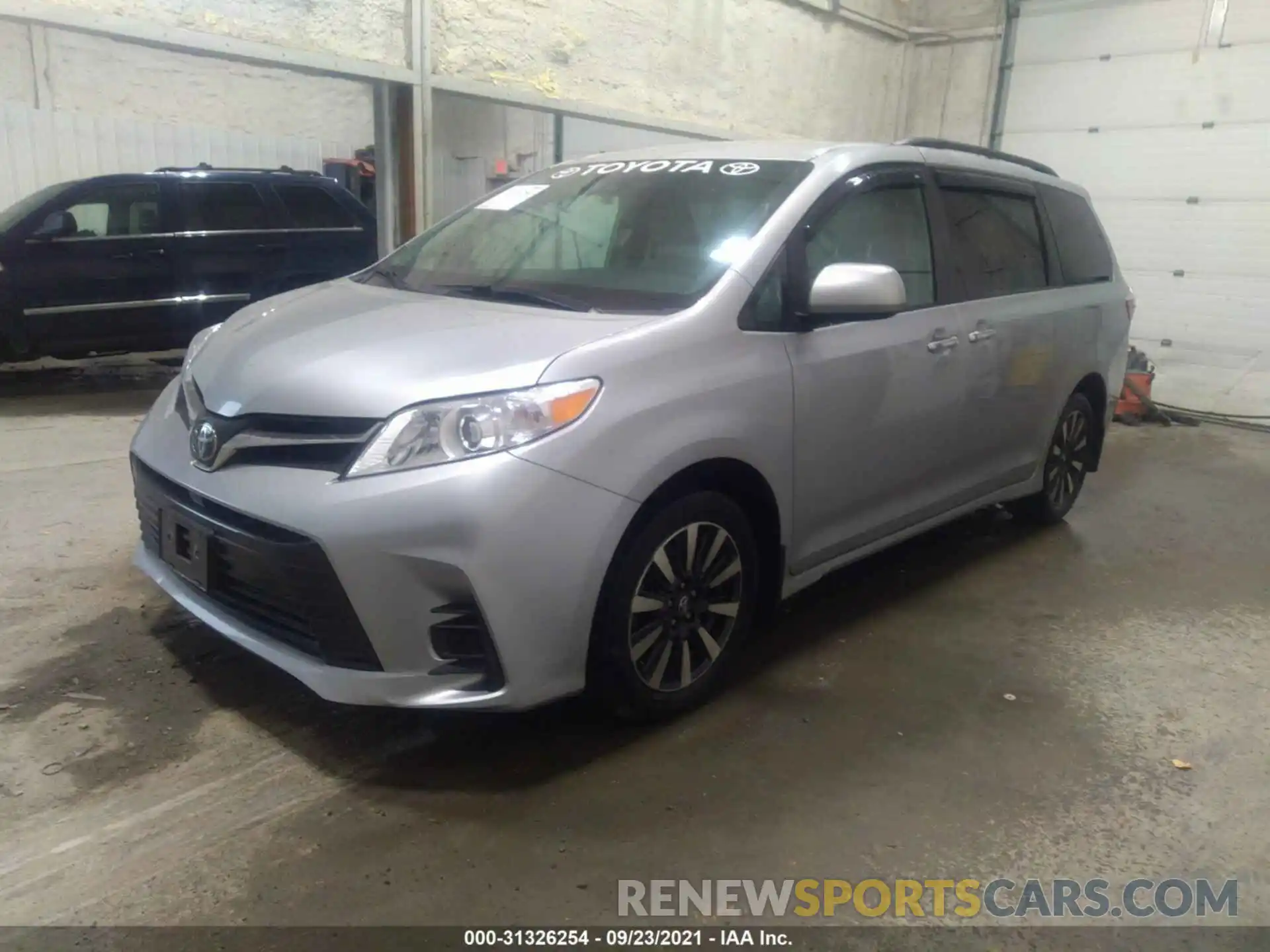 2 Фотография поврежденного автомобиля 5TDJZ3DC2KS225259 TOYOTA SIENNA 2019