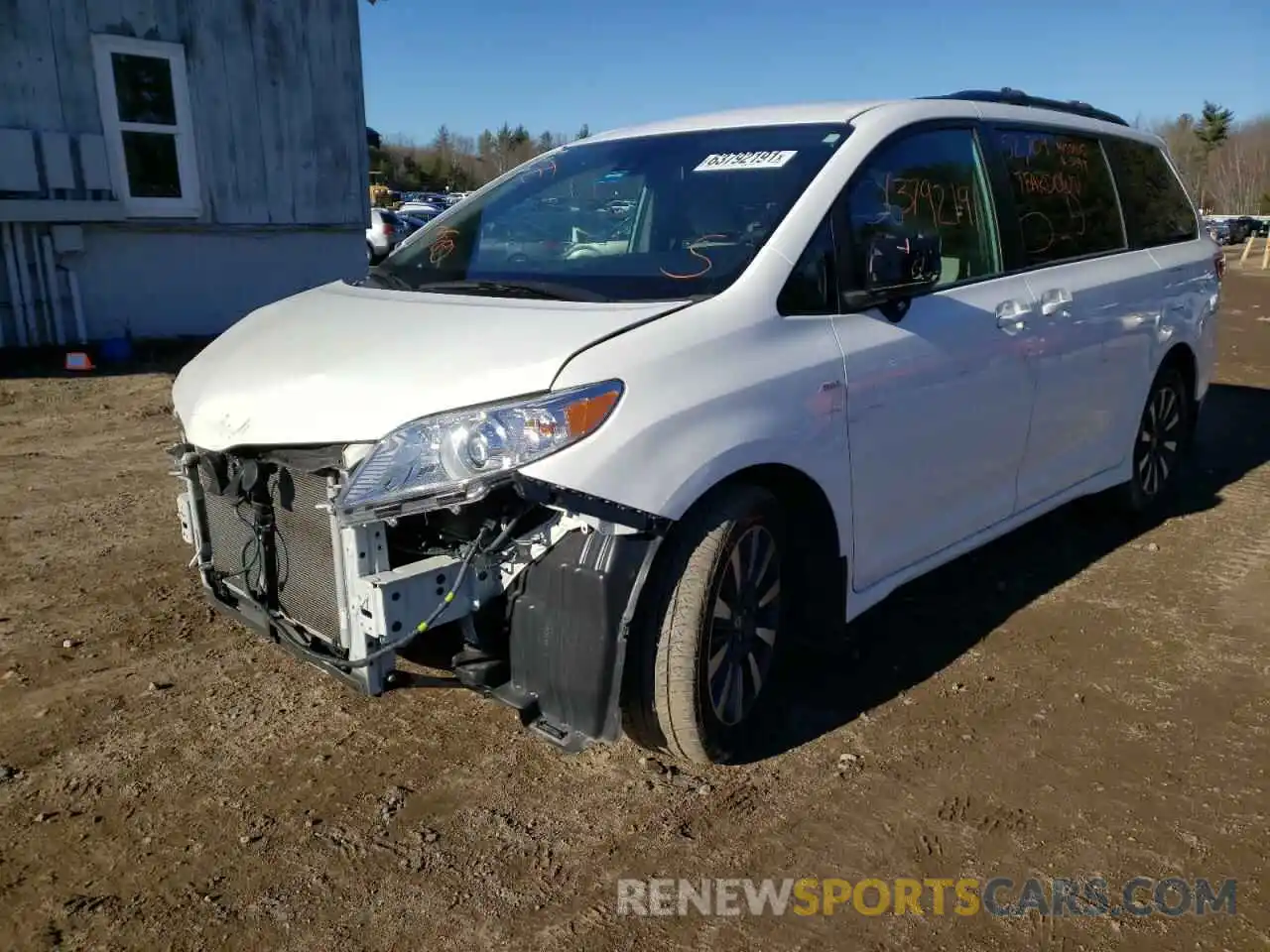 2 Photograph of a damaged car 5TDJZ3DC3KS212357 TOYOTA SIENNA 2019