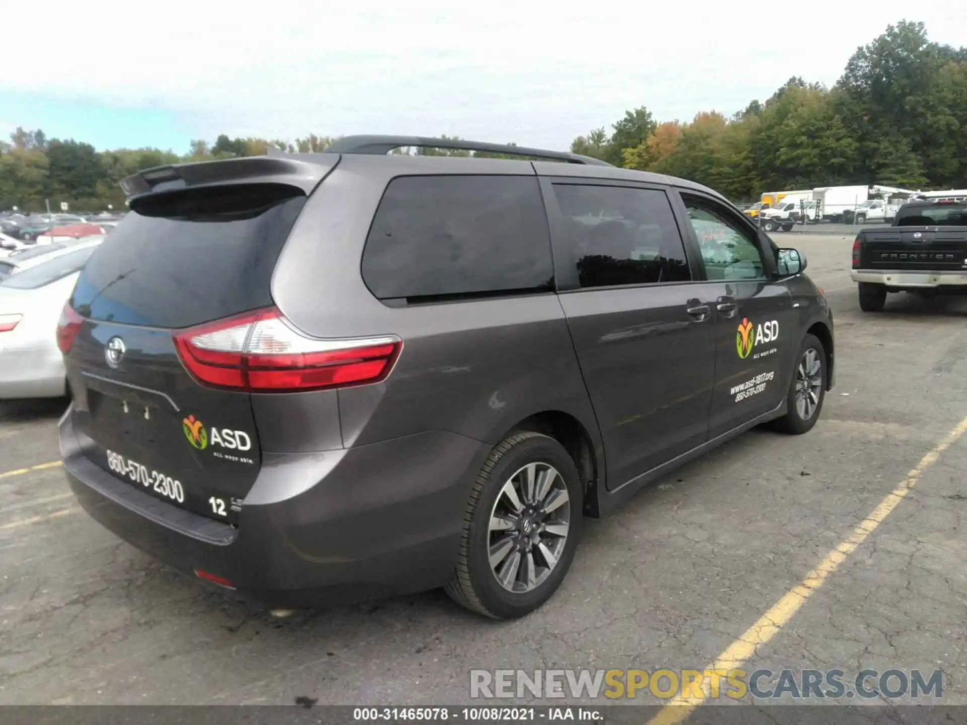 4 Photograph of a damaged car 5TDJZ3DC3KS218238 TOYOTA SIENNA 2019