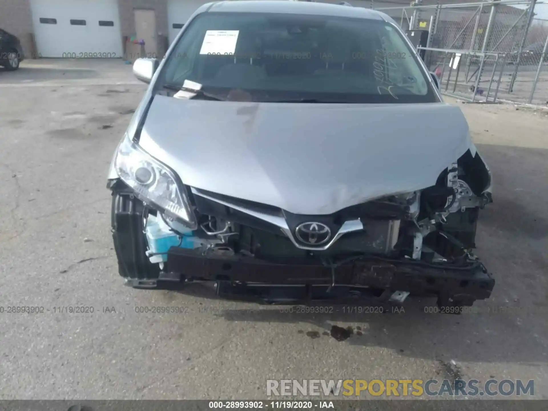 6 Photograph of a damaged car 5TDJZ3DC3KS223259 TOYOTA SIENNA 2019