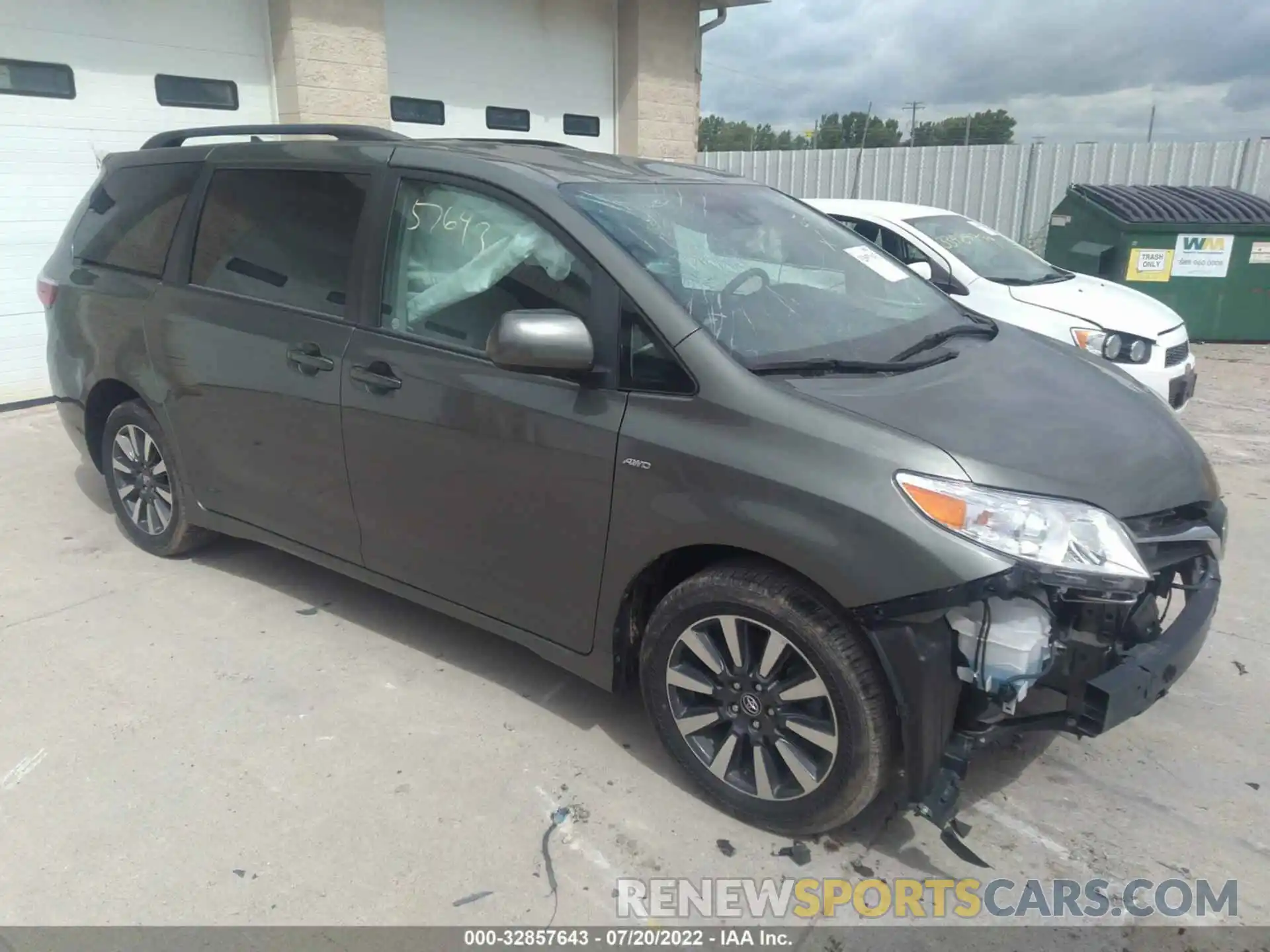 1 Фотография поврежденного автомобиля 5TDJZ3DC3KS227120 TOYOTA SIENNA 2019