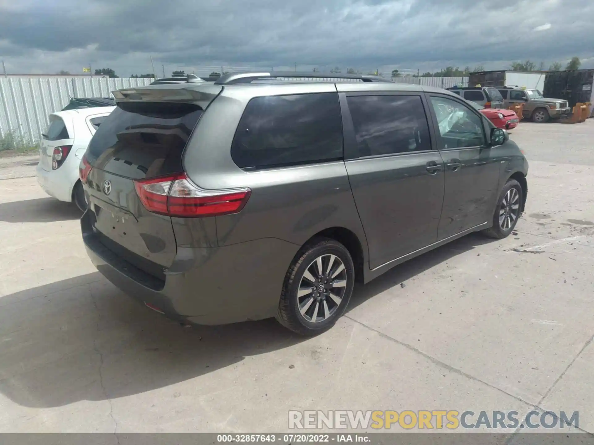 4 Фотография поврежденного автомобиля 5TDJZ3DC3KS227120 TOYOTA SIENNA 2019