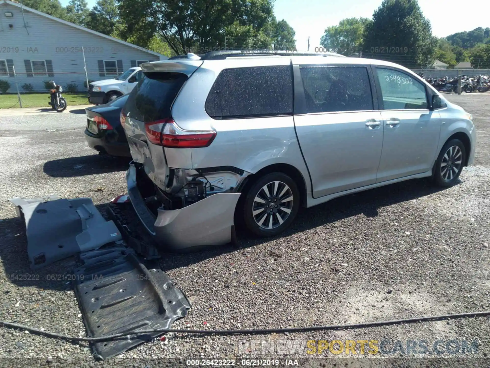 4 Фотография поврежденного автомобиля 5TDJZ3DC3KS227232 TOYOTA SIENNA 2019