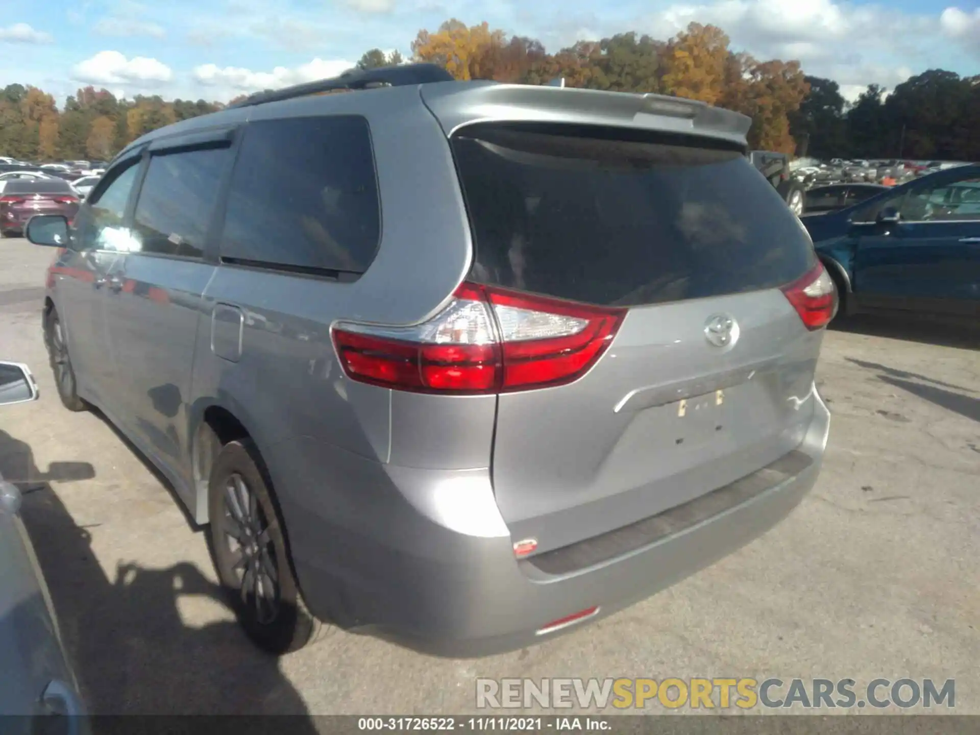 3 Photograph of a damaged car 5TDJZ3DC4KS221455 TOYOTA SIENNA 2019