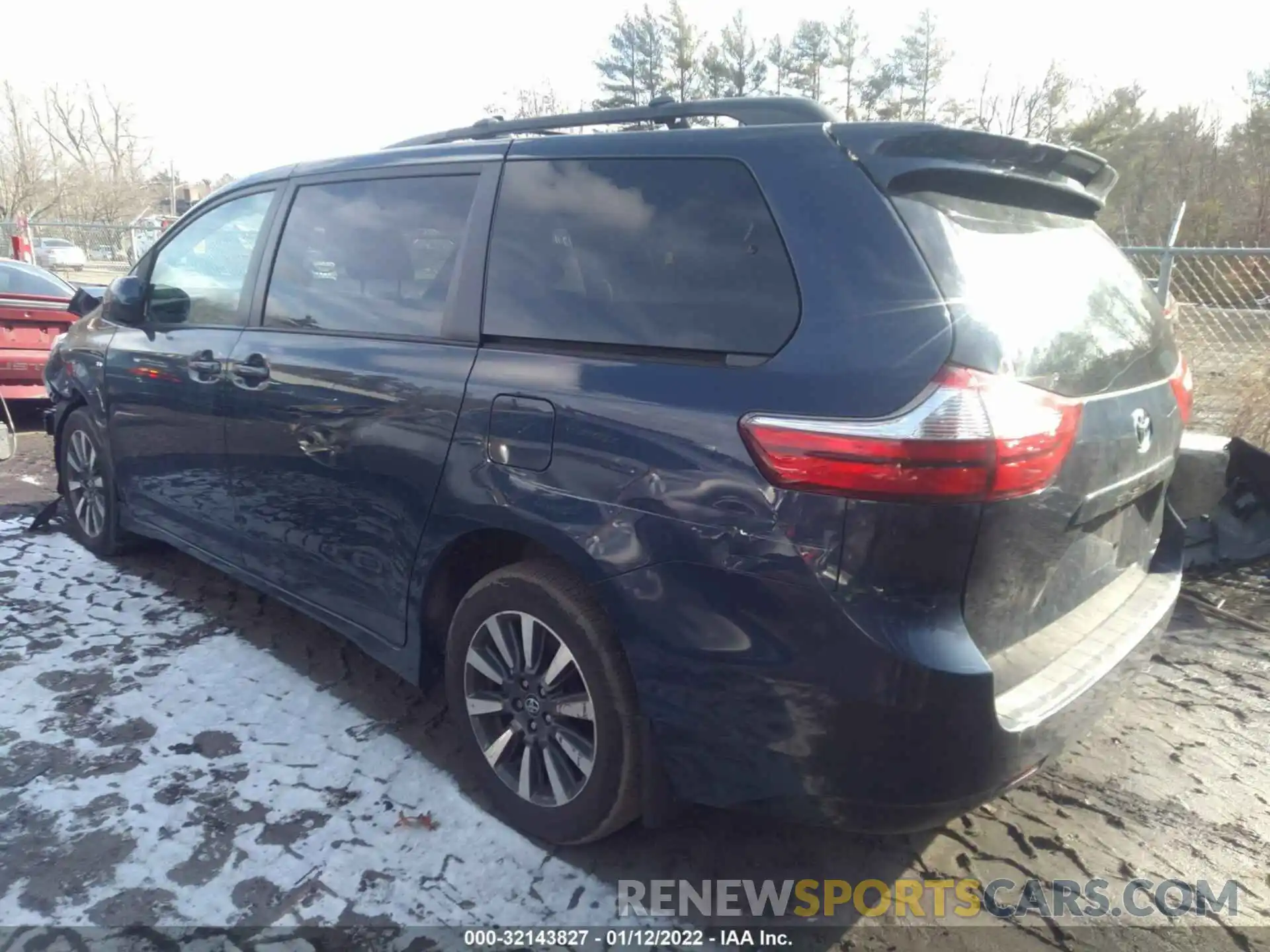 3 Фотография поврежденного автомобиля 5TDJZ3DC5KS219889 TOYOTA SIENNA 2019