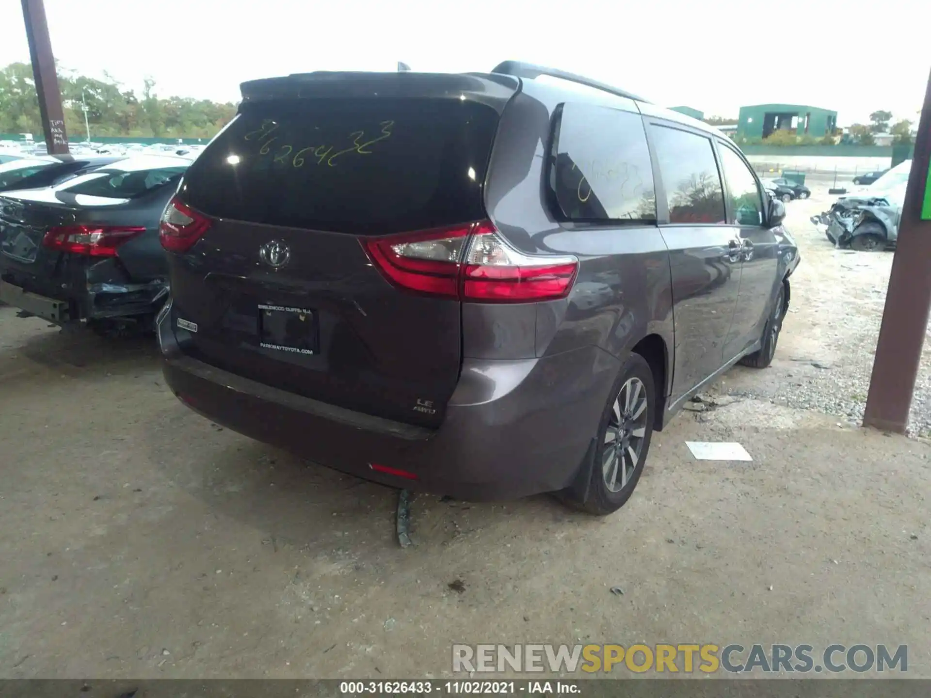 4 Фотография поврежденного автомобиля 5TDJZ3DC5KS223702 TOYOTA SIENNA 2019