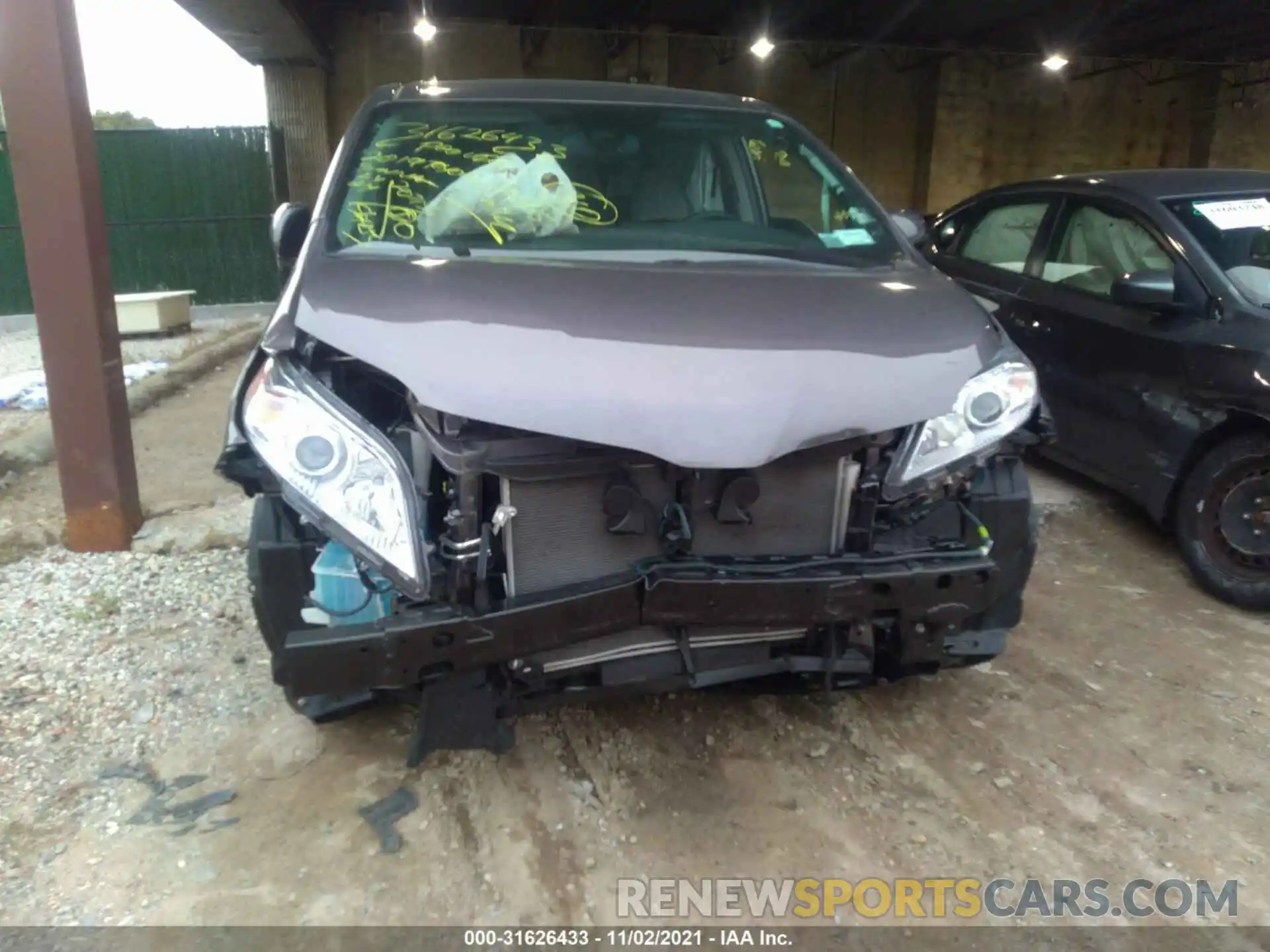 6 Photograph of a damaged car 5TDJZ3DC5KS223702 TOYOTA SIENNA 2019