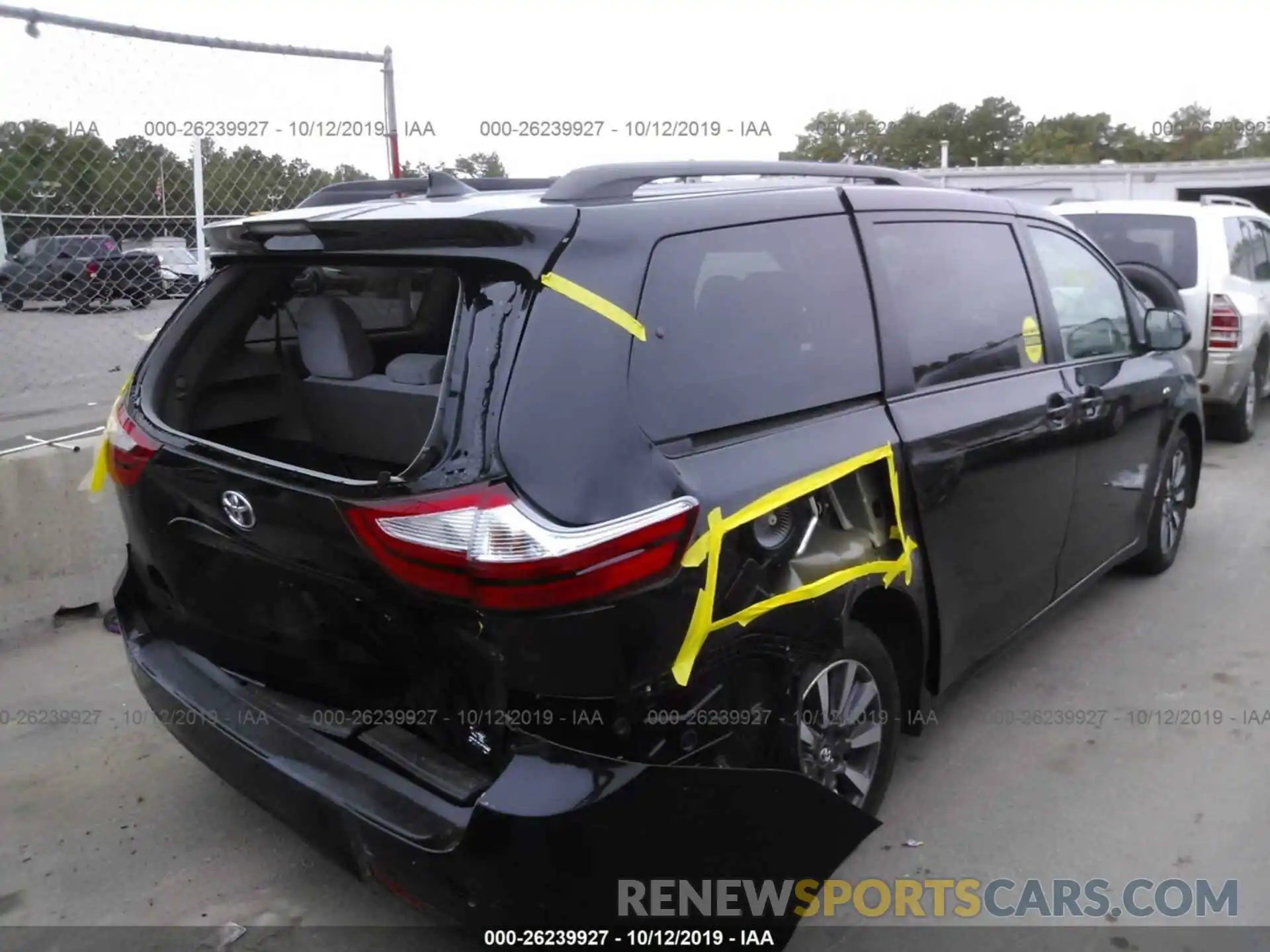 4 Фотография поврежденного автомобиля 5TDJZ3DC5KS226132 TOYOTA SIENNA 2019