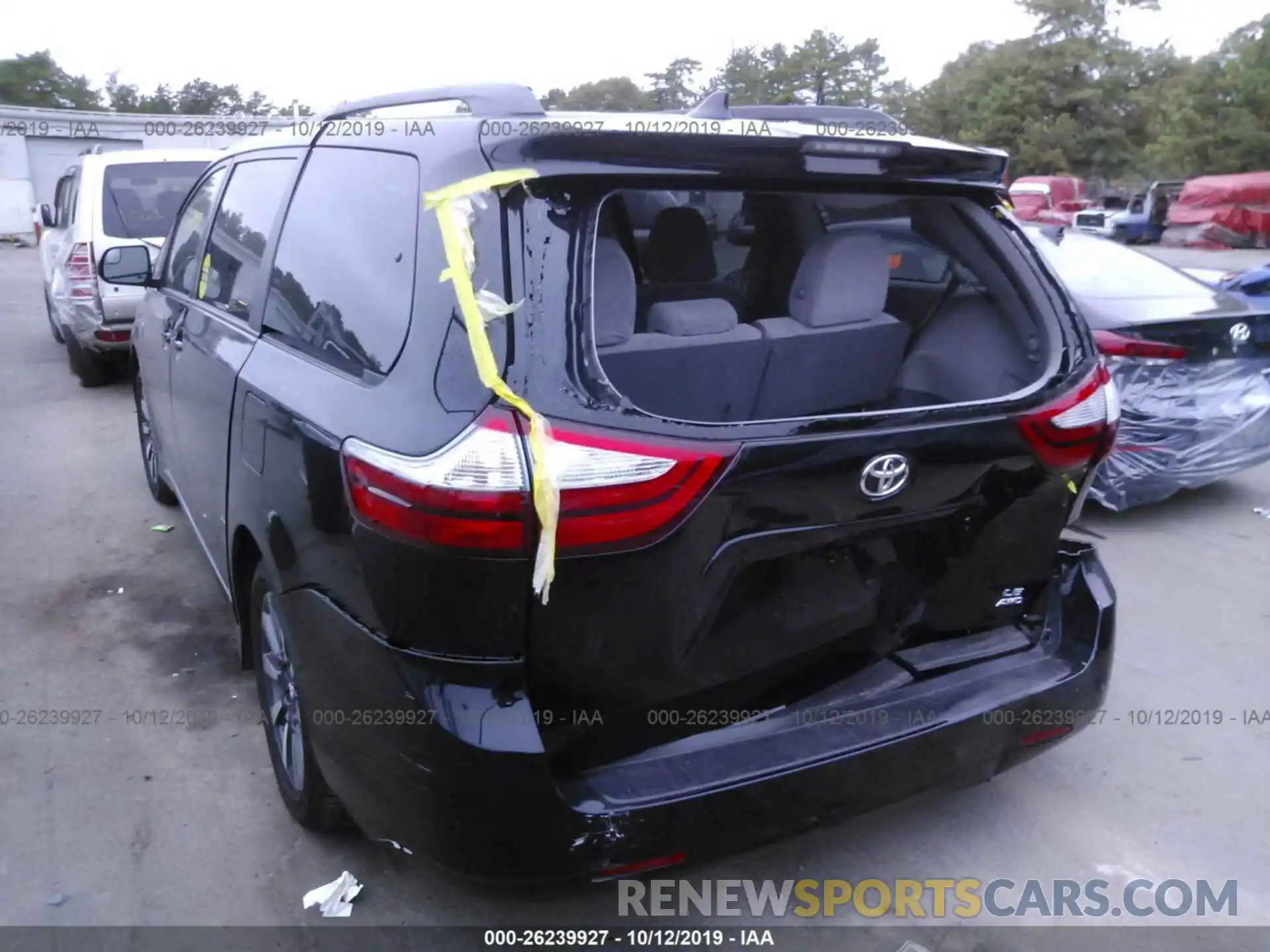 6 Photograph of a damaged car 5TDJZ3DC5KS226132 TOYOTA SIENNA 2019