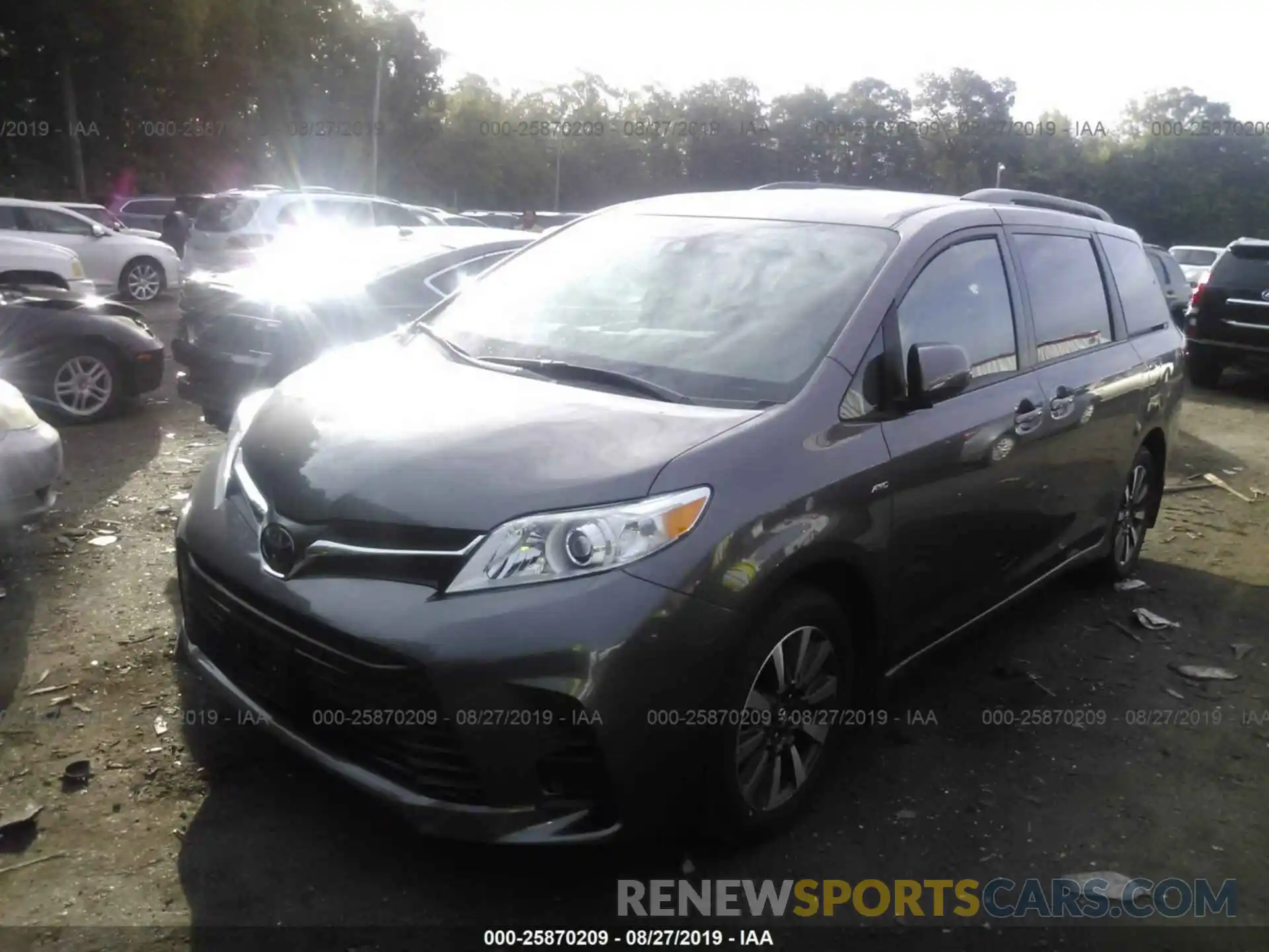 2 Photograph of a damaged car 5TDJZ3DC6KS220291 TOYOTA SIENNA 2019