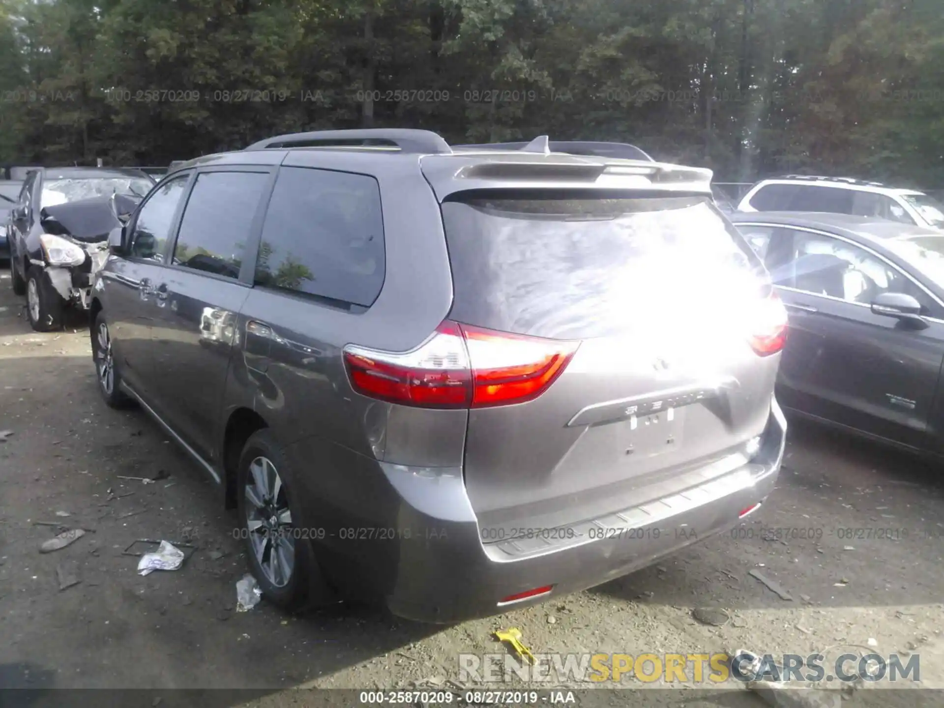 3 Photograph of a damaged car 5TDJZ3DC6KS220291 TOYOTA SIENNA 2019