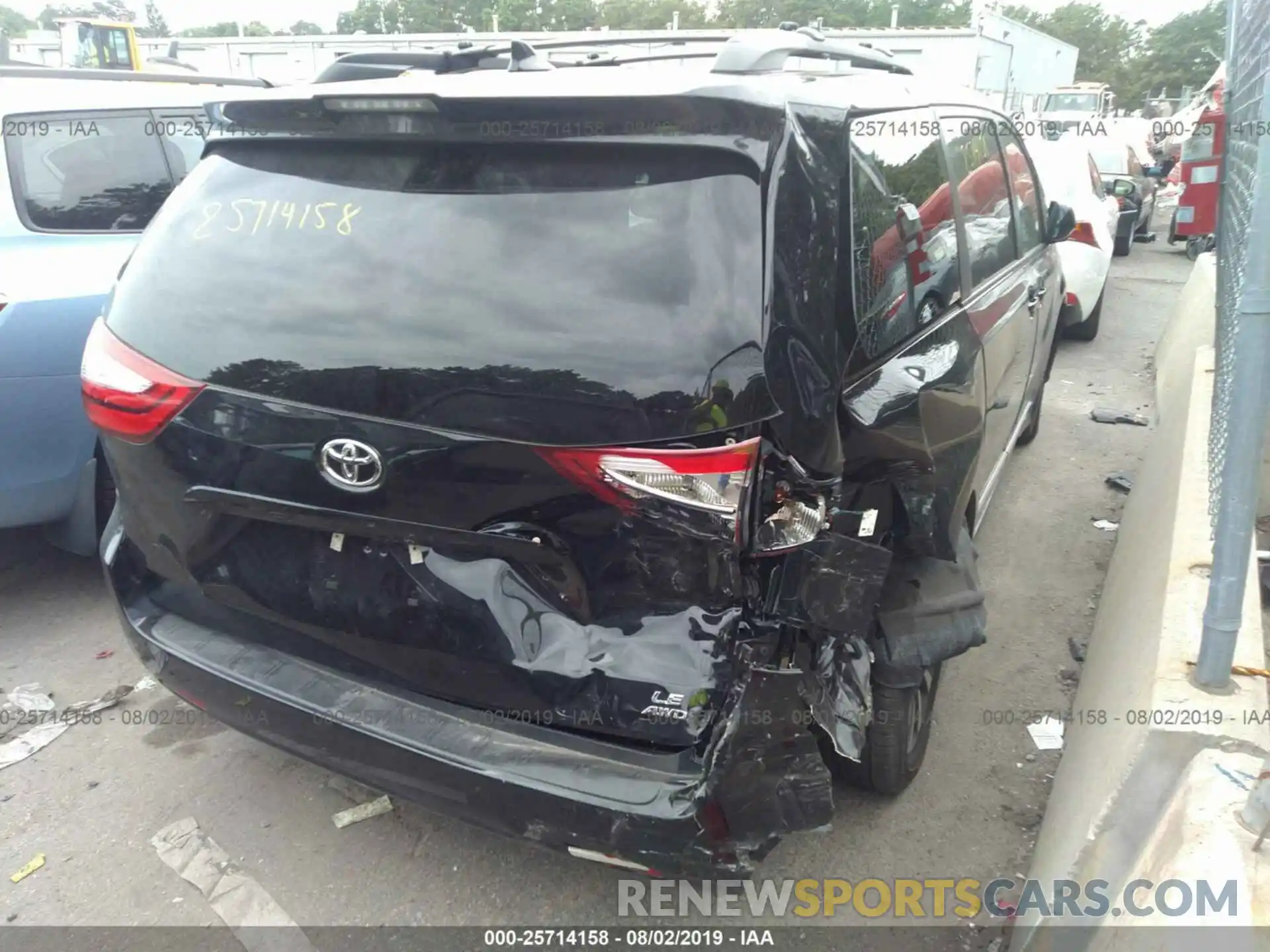 6 Photograph of a damaged car 5TDJZ3DC6KS222221 TOYOTA SIENNA 2019