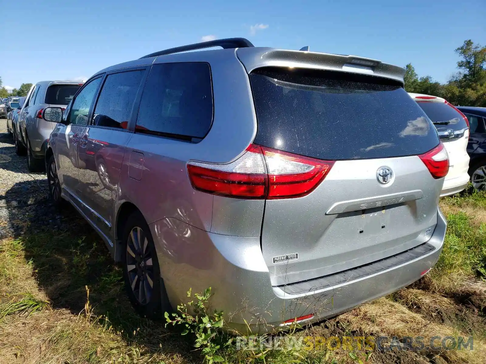 3 Photograph of a damaged car 5TDJZ3DC7KS223863 TOYOTA SIENNA 2019