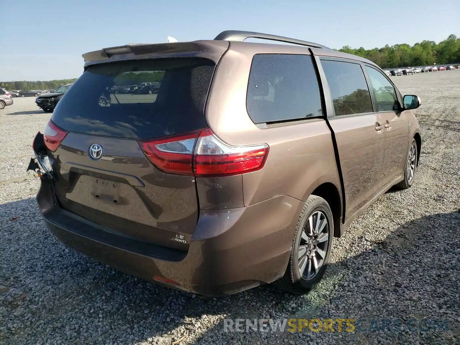 4 Фотография поврежденного автомобиля 5TDJZ3DC7KS224690 TOYOTA SIENNA 2019