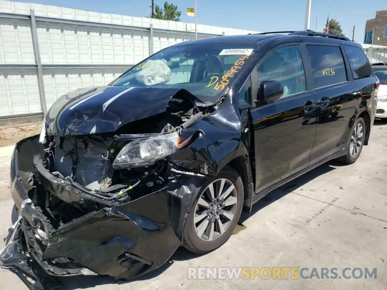 2 Photograph of a damaged car 5TDJZ3DC7KS226133 TOYOTA SIENNA 2019