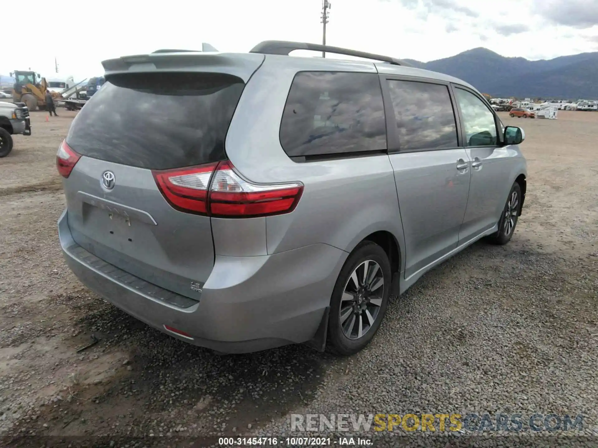 4 Фотография поврежденного автомобиля 5TDJZ3DC8KS221152 TOYOTA SIENNA 2019