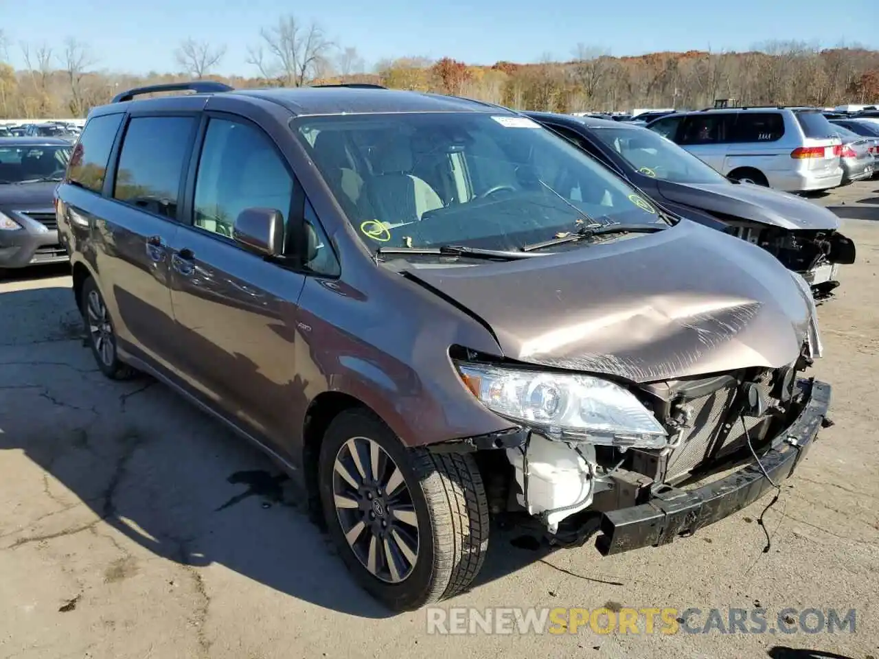 1 Photograph of a damaged car 5TDJZ3DC9KS214260 TOYOTA SIENNA 2019